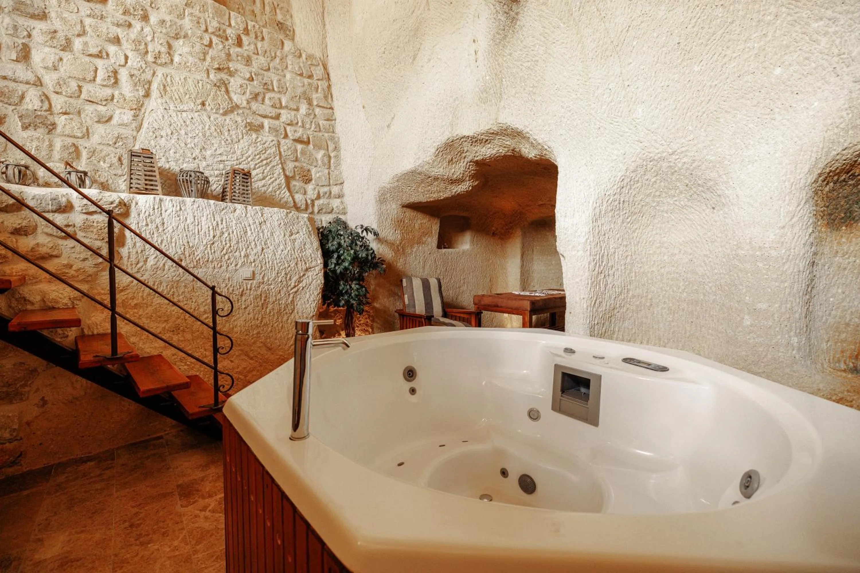 Hot Tub in Yunak Evleri Cappadocia