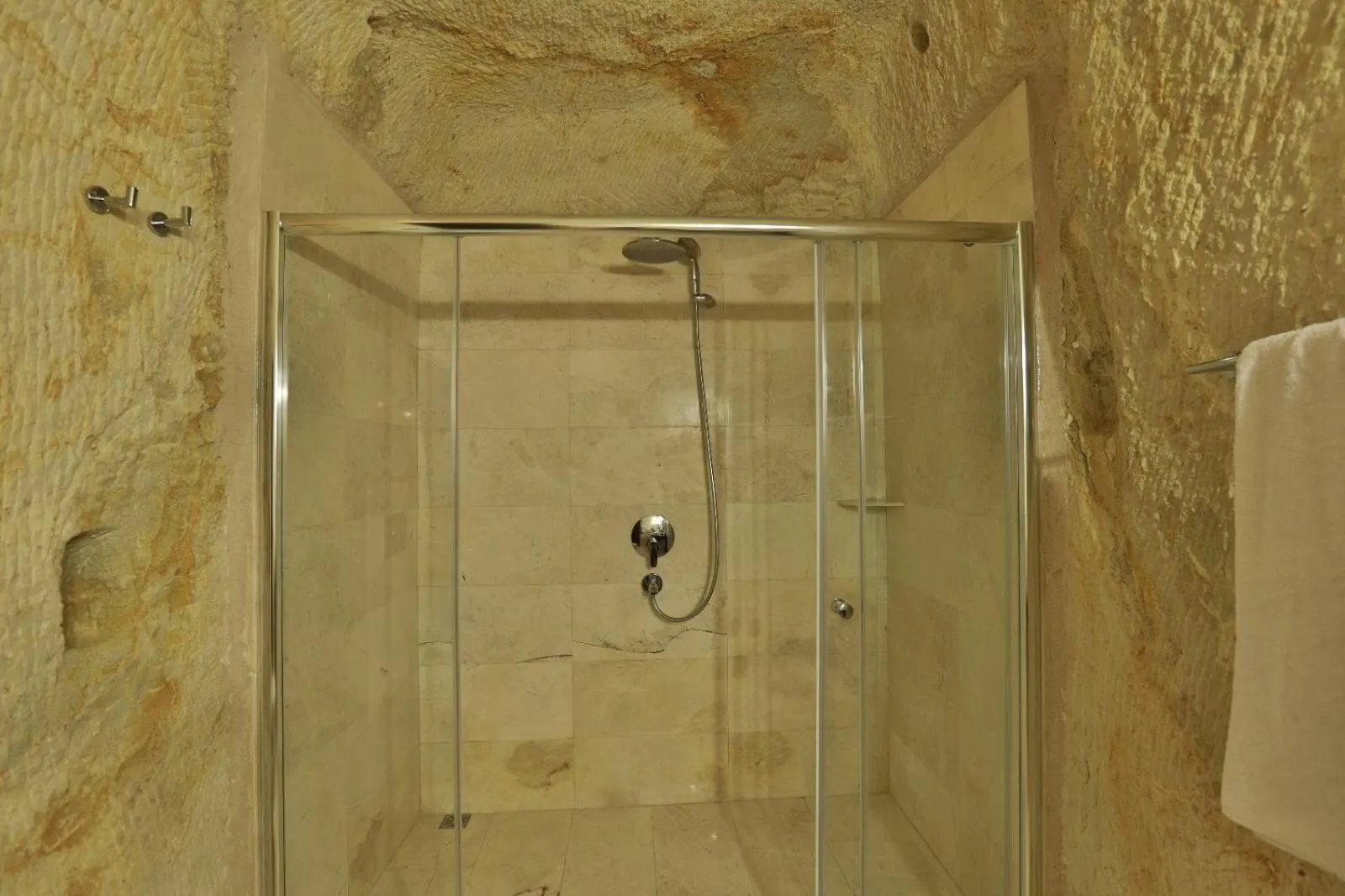 Shower in Yunak Evleri Cappadocia