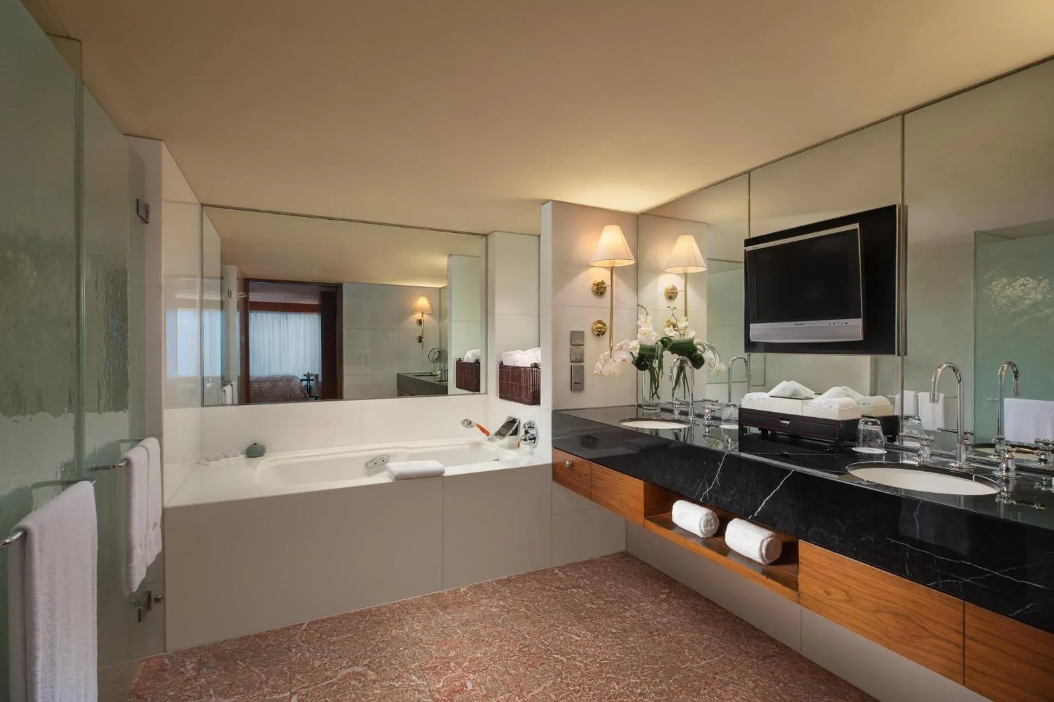 Bedroom in Mandarin Oriental, Hong Kong