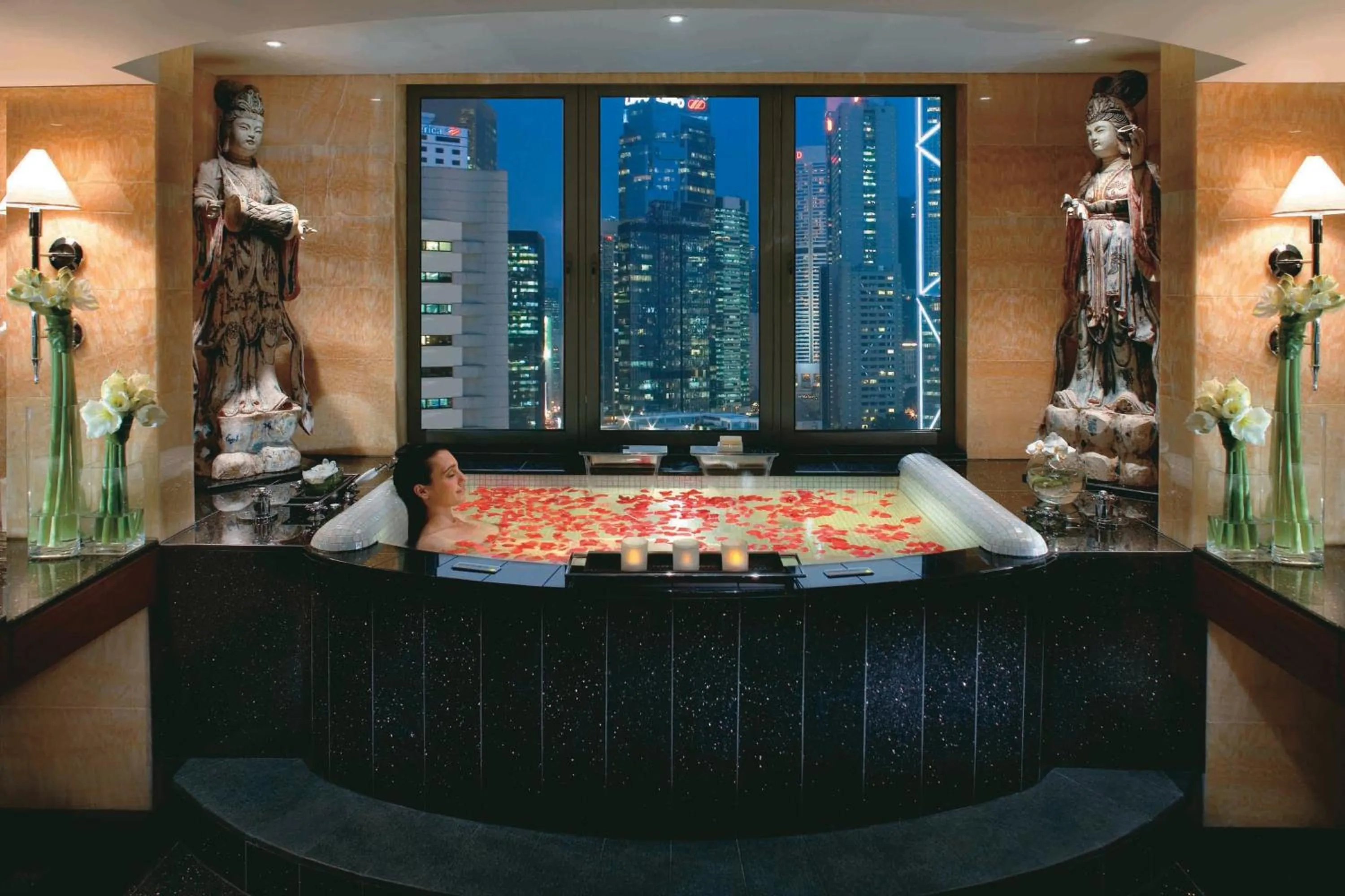 Bedroom in Mandarin Oriental, Hong Kong