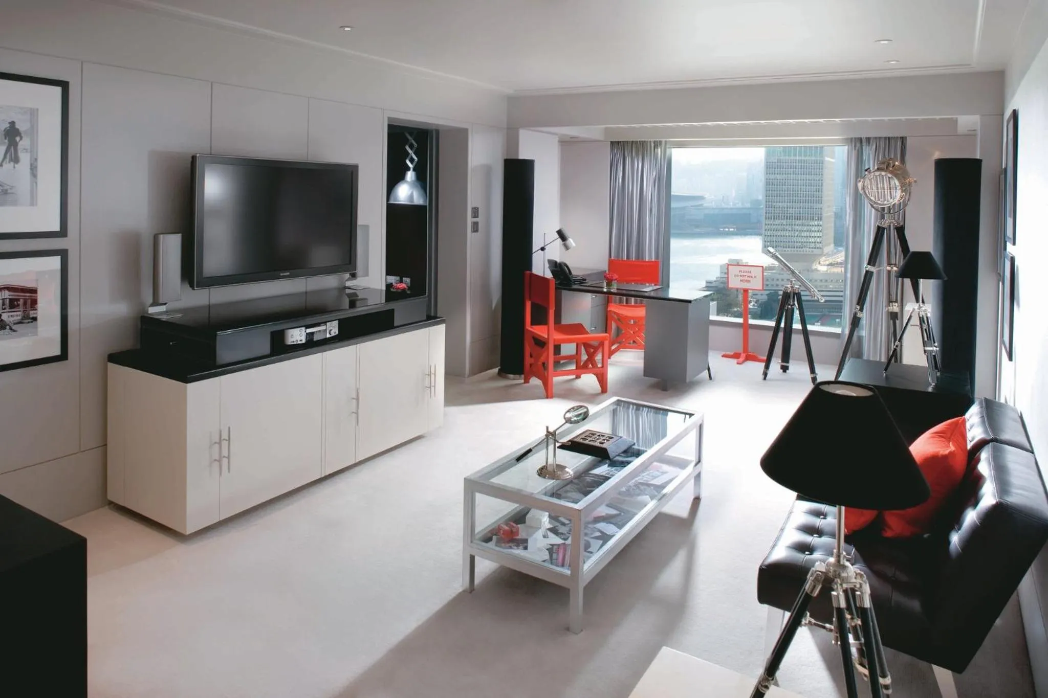 Bedroom in Mandarin Oriental, Hong Kong
