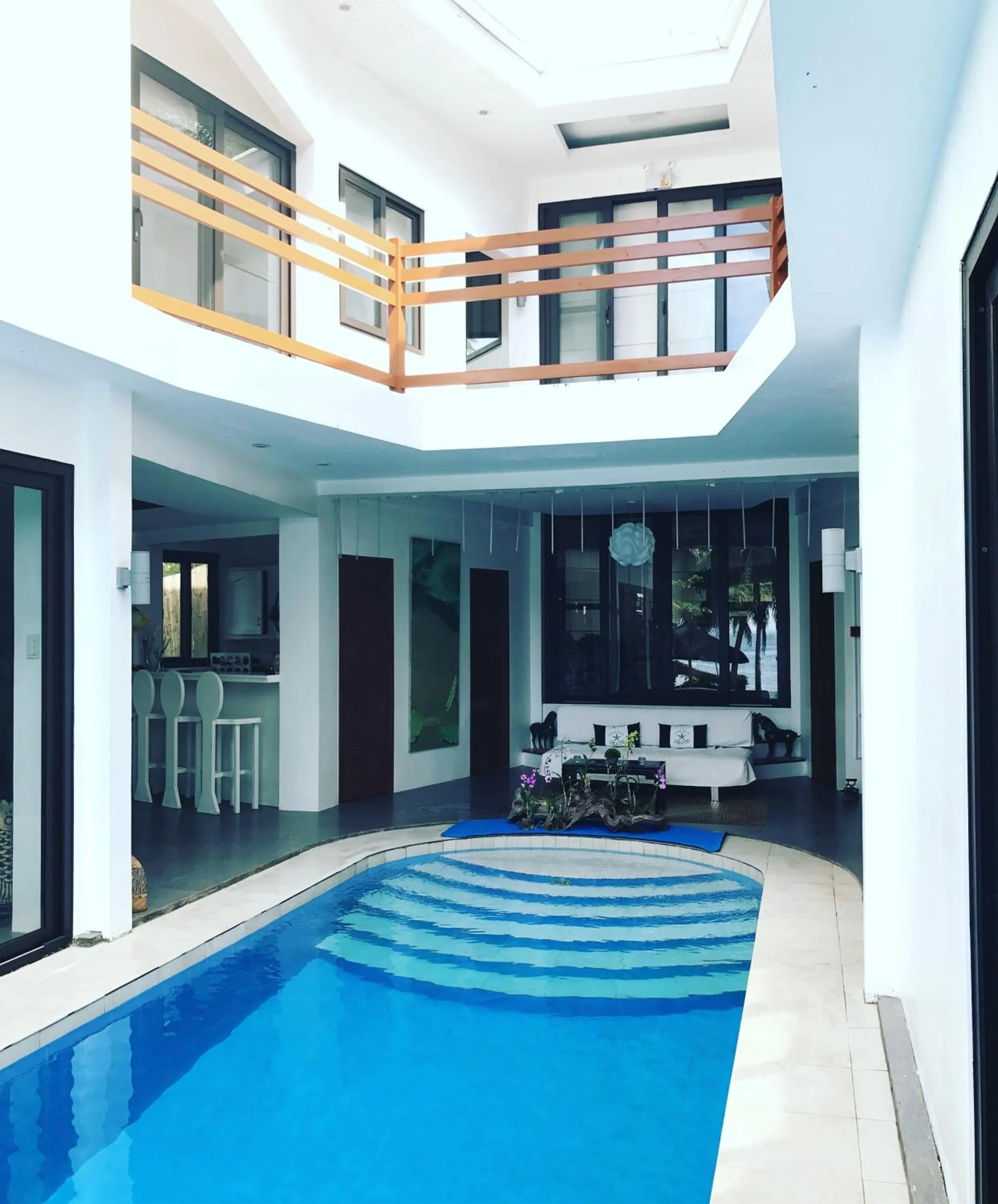 Property building in The Whitehouse by the Sea