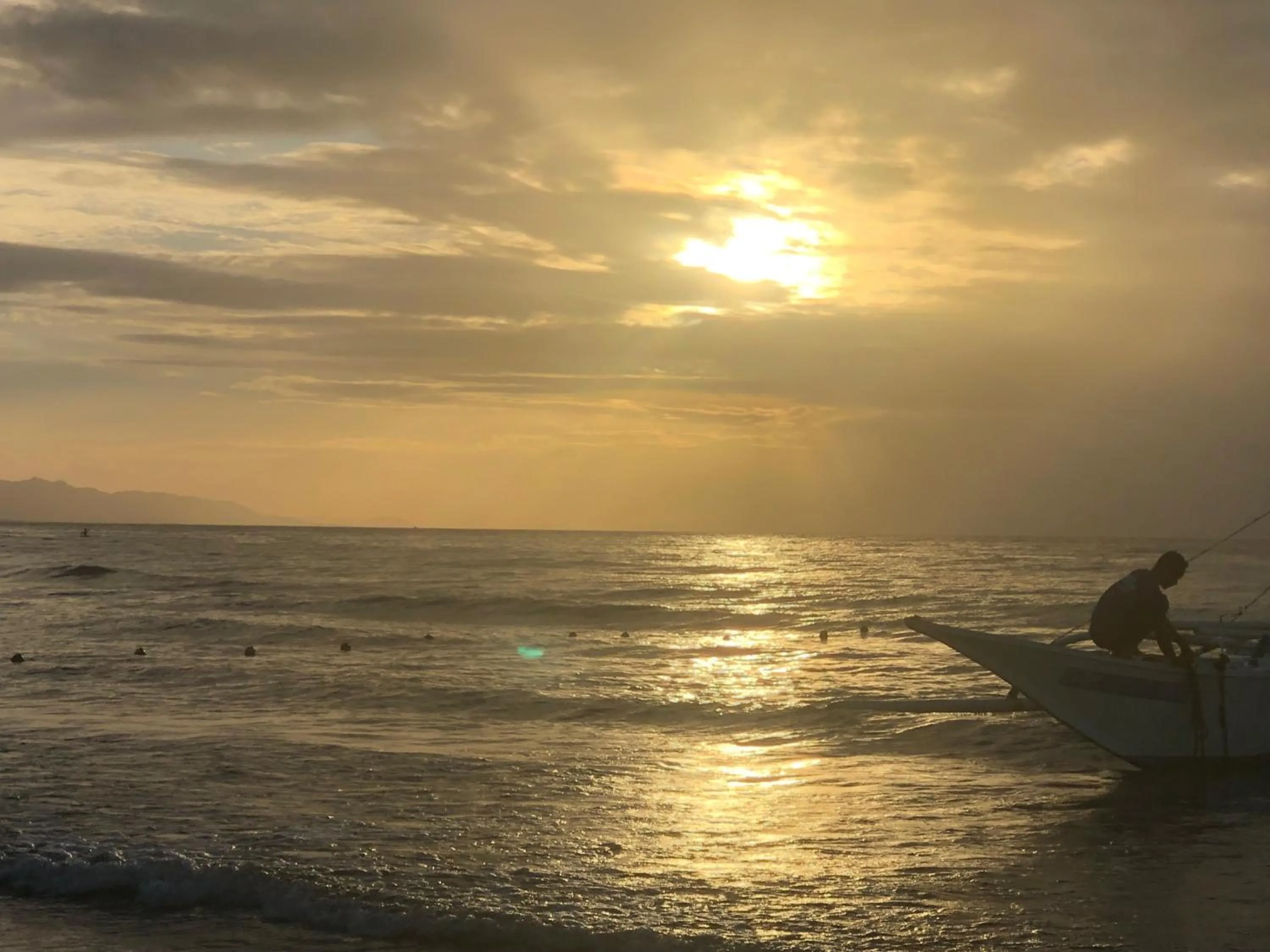 Beach in The Whitehouse by the Sea