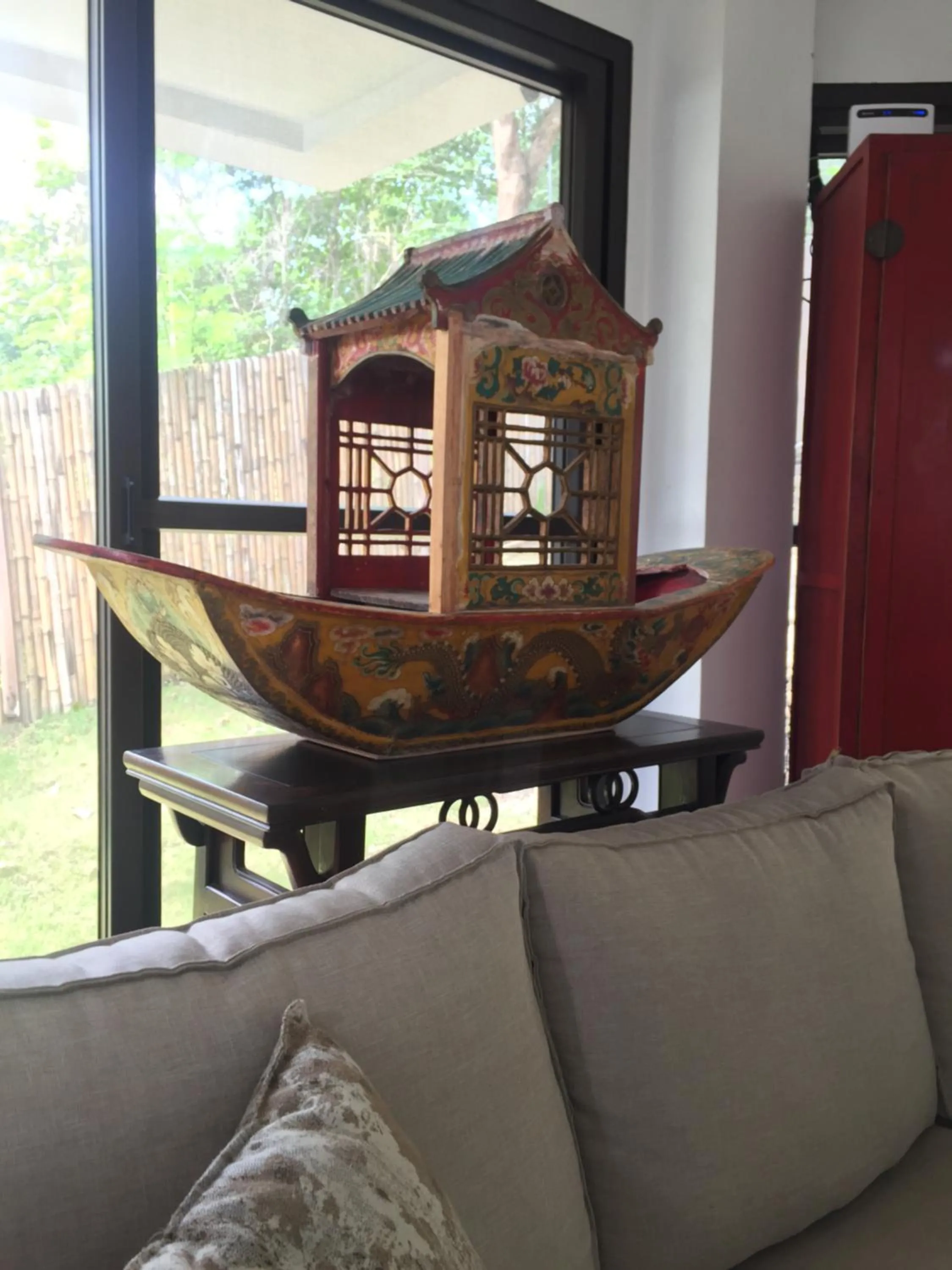 Living room in The Whitehouse by the Sea