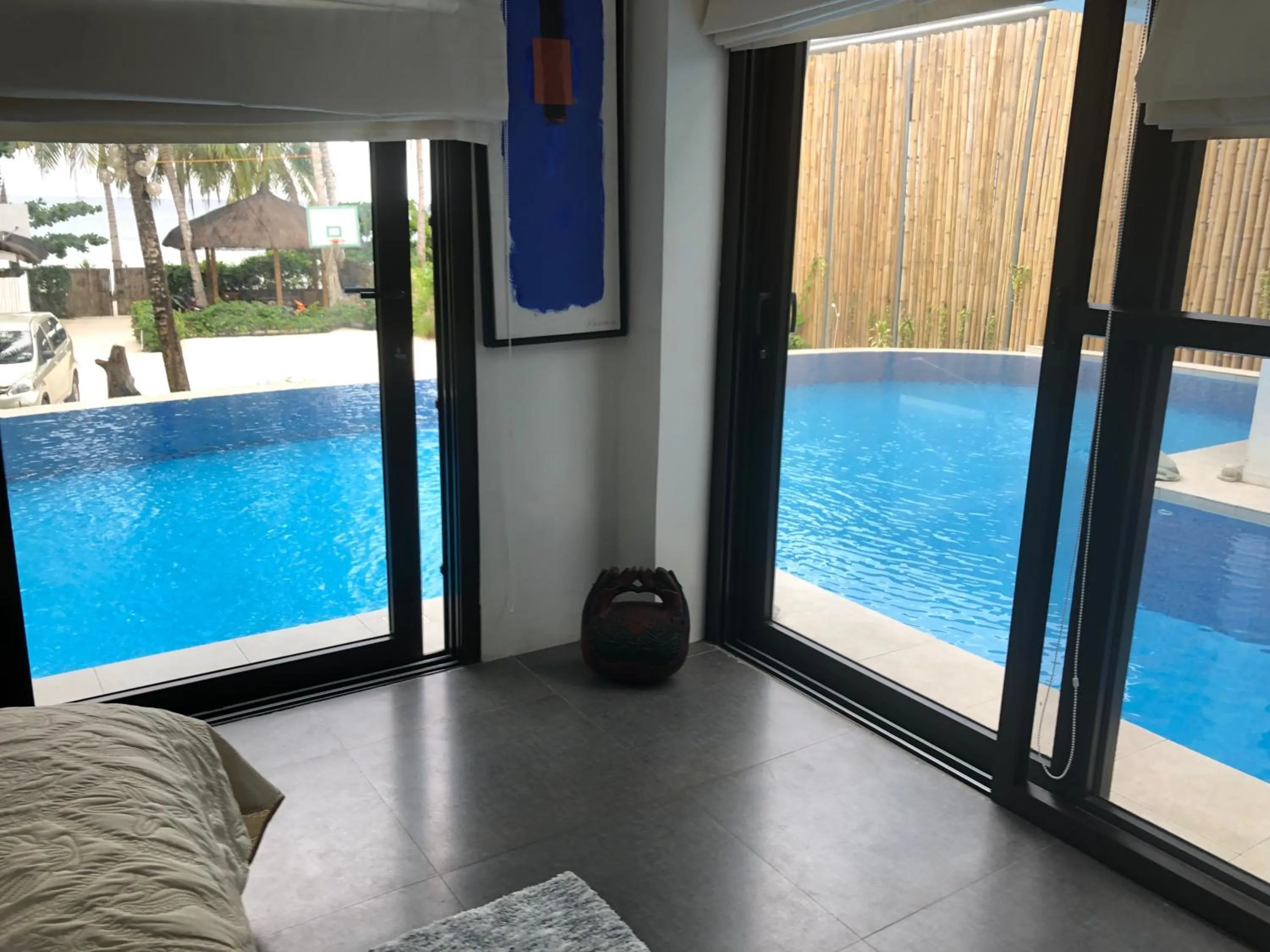 Property building in The Whitehouse by the Sea