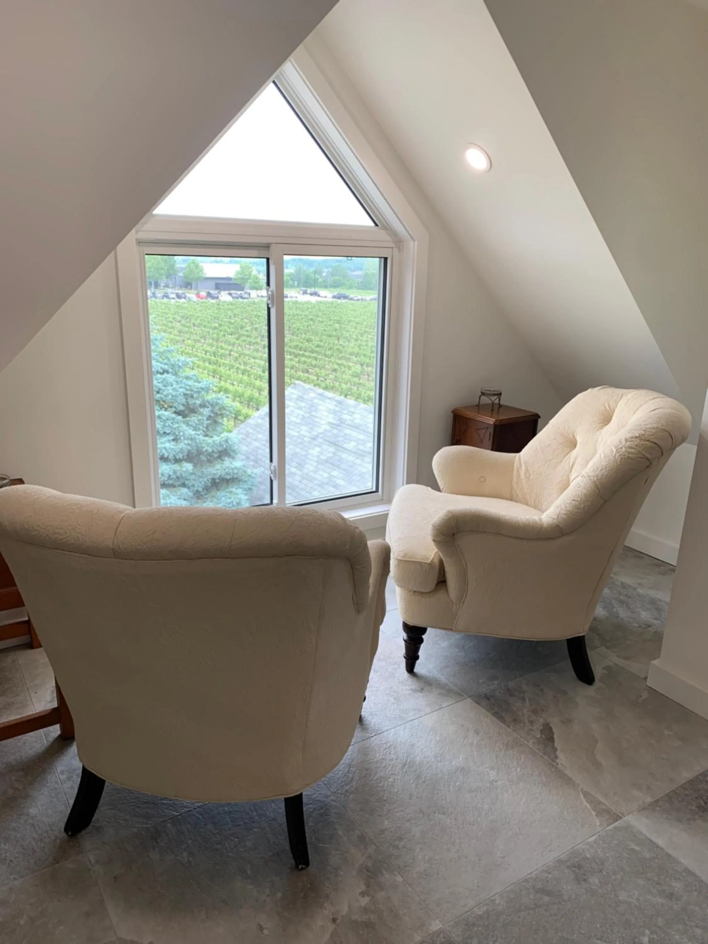 Seating area in Green Oaks B&B
