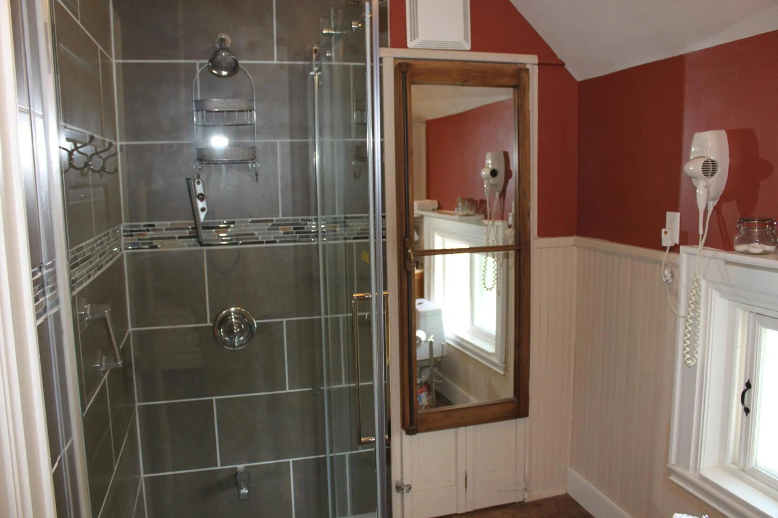 Bathroom in Green Oaks B&B
