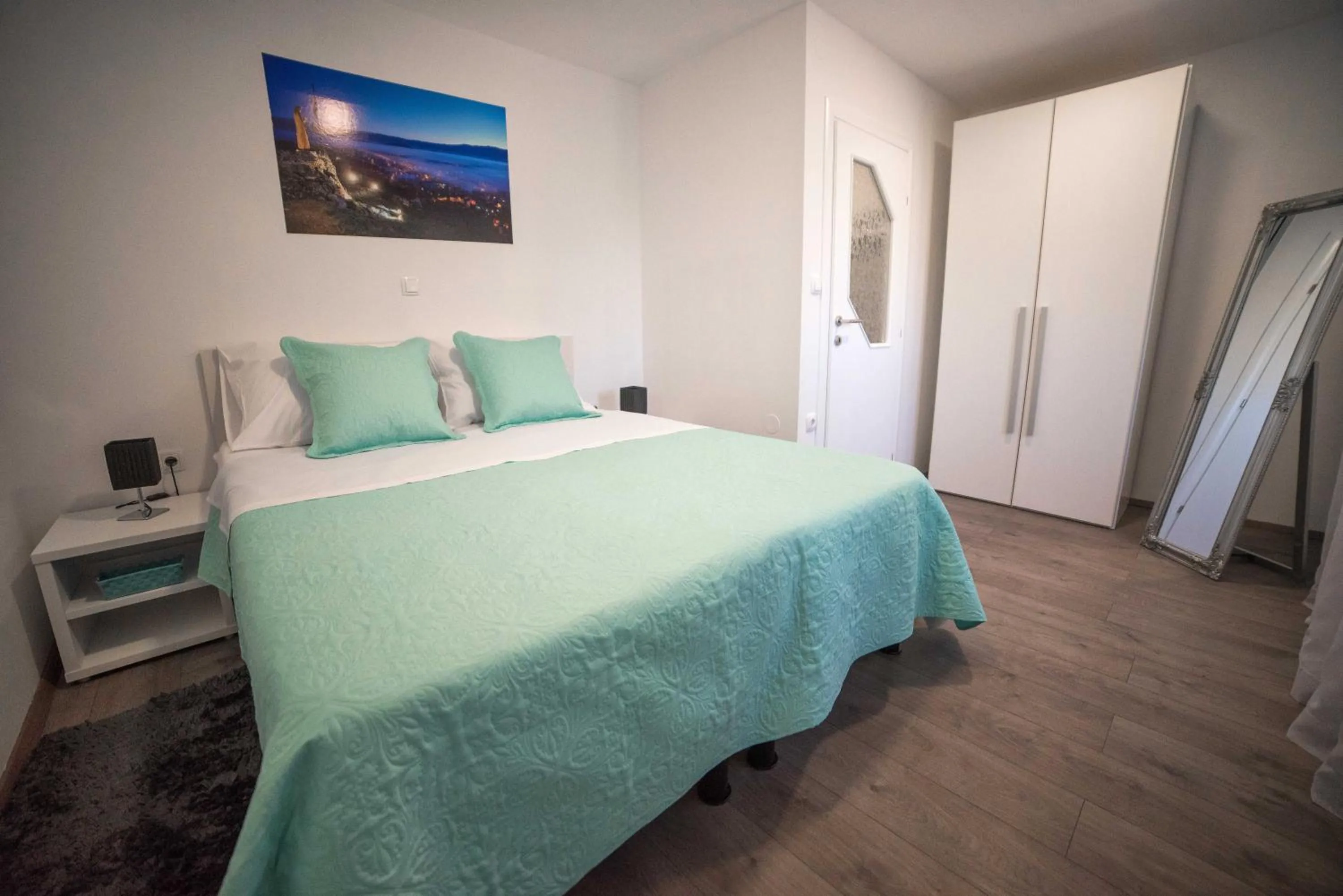 Bed in Luxury apartments Petrovac