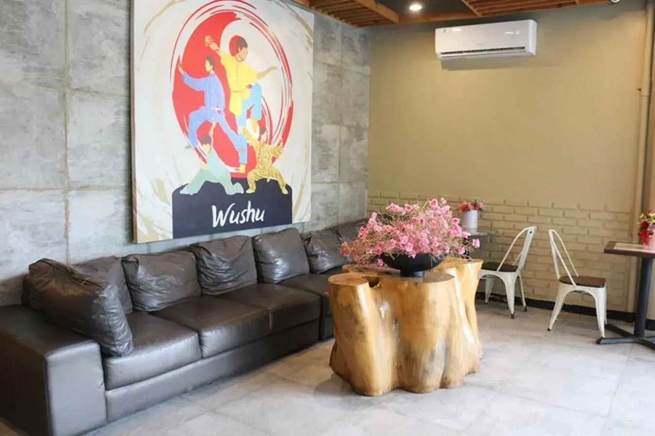 Lobby or reception in CREW EXPRESS Hotel Lobby or reception in CREW EXPRESS Hotel