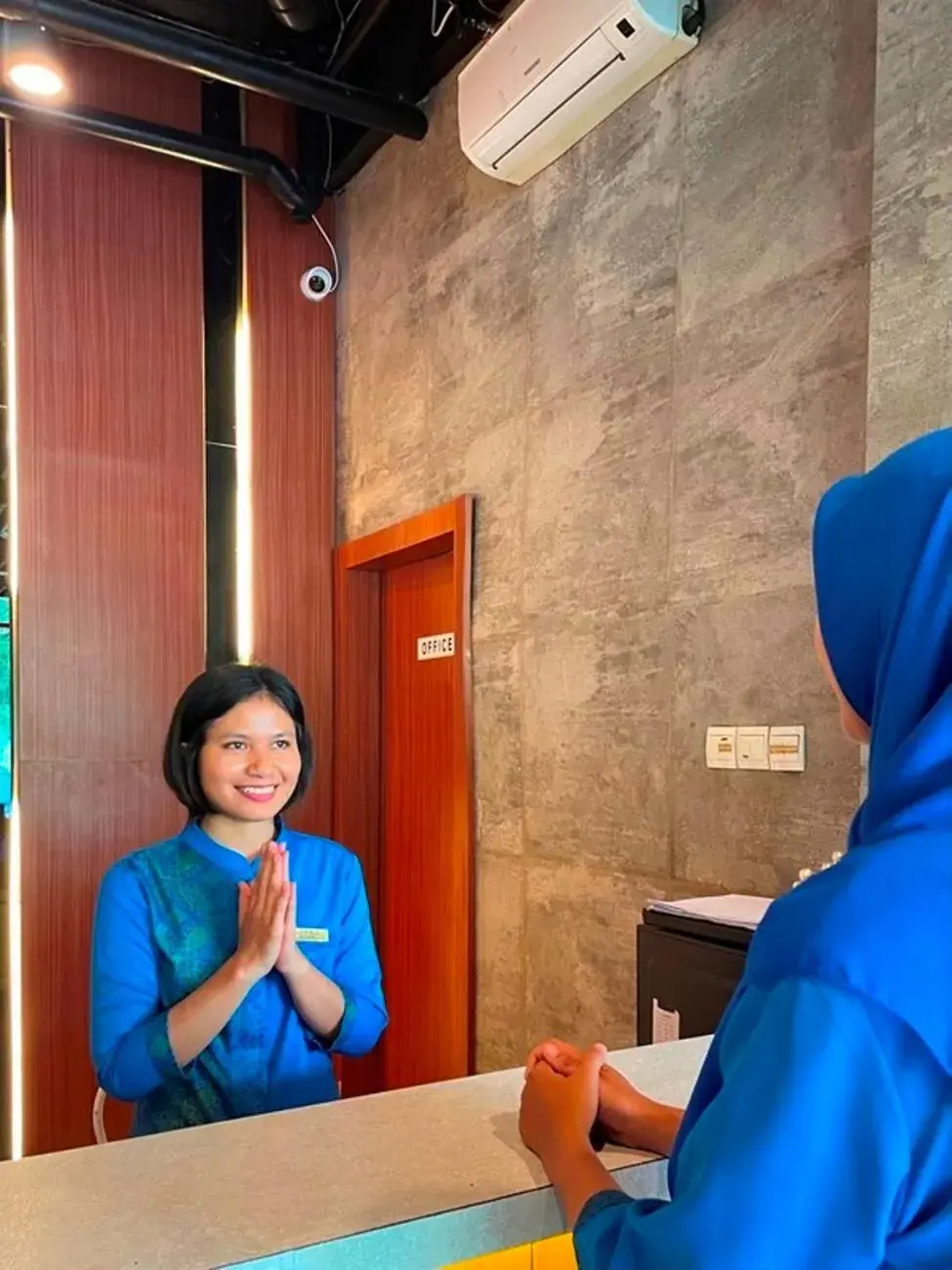 Lobby or reception in CREW EXPRESS Hotel Lobby or reception in CREW EXPRESS Hotel