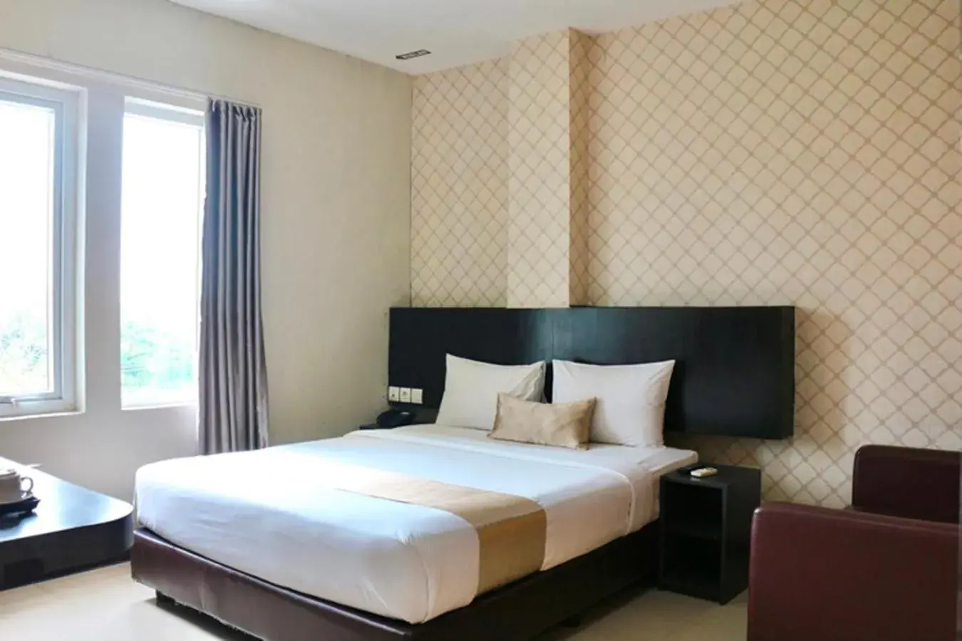 Bedroom, Bed in CREW EXPRESS Hotel Bedroom, Bed in CREW EXPRESS Hotel