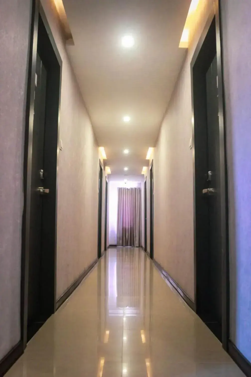 Property building in CREW EXPRESS Hotel Property building in CREW EXPRESS Hotel