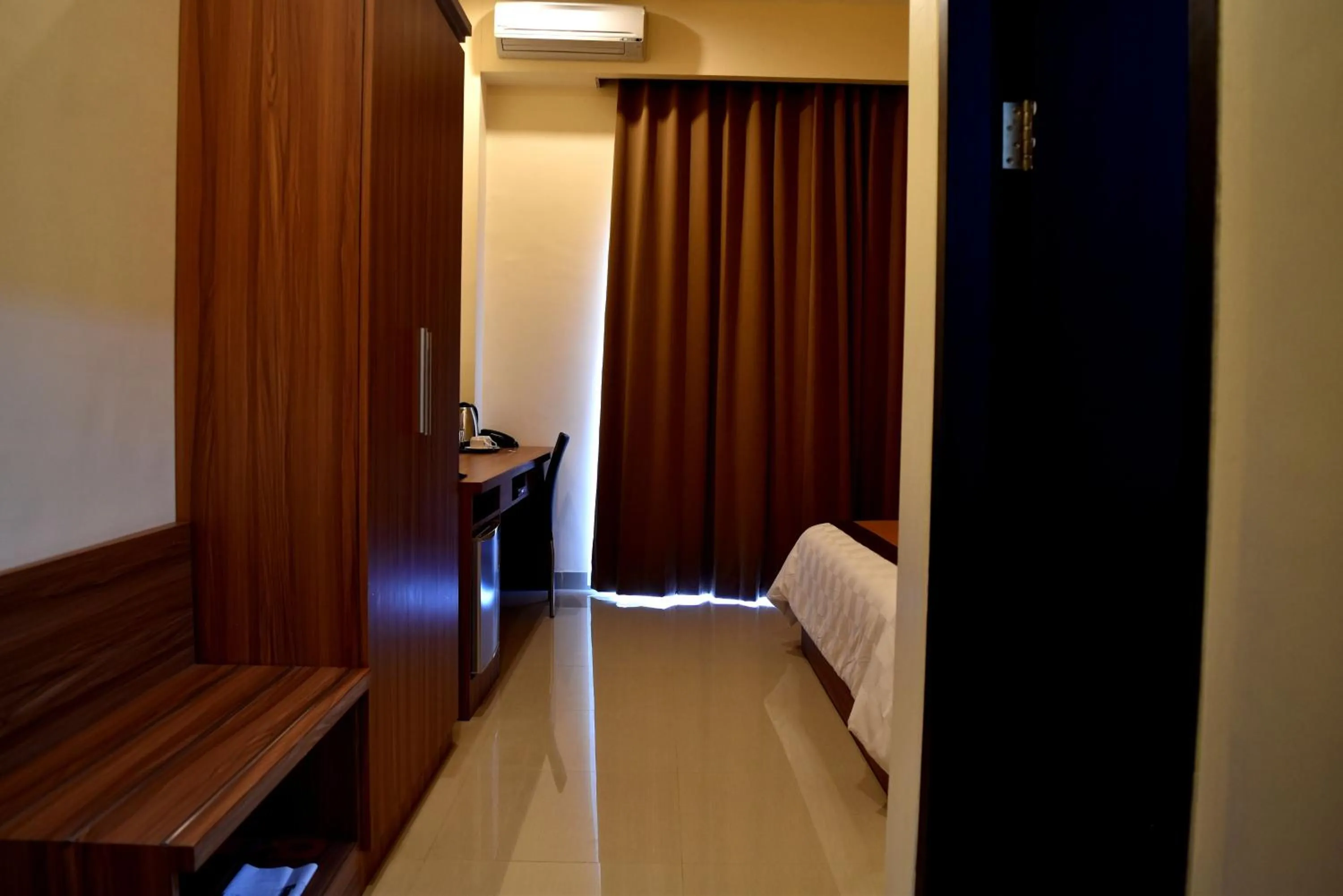 TV and multimedia, Bed in Padadita Beach Hotel