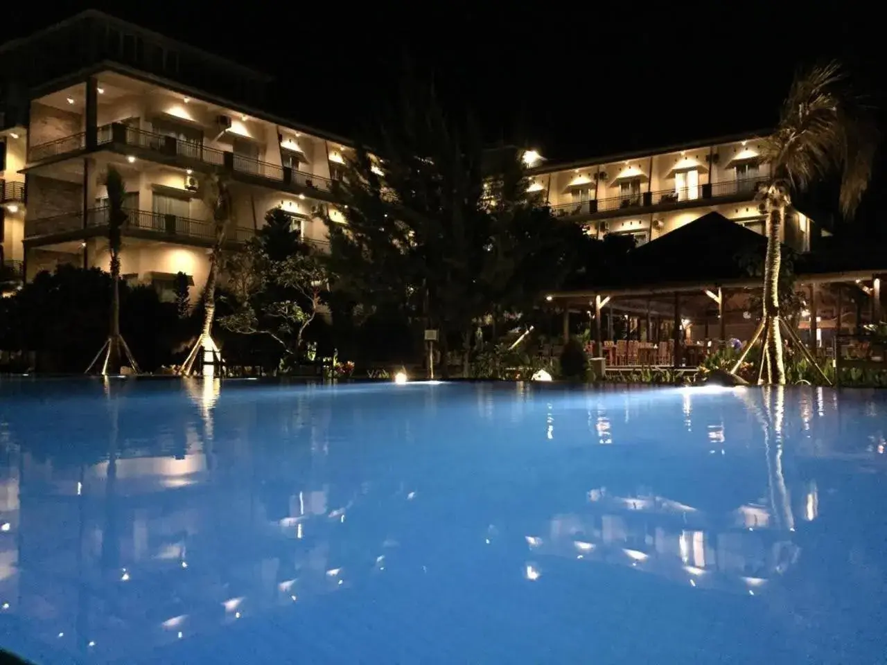 Property building in Padadita Beach Hotel Property building in Padadita Beach Hotel