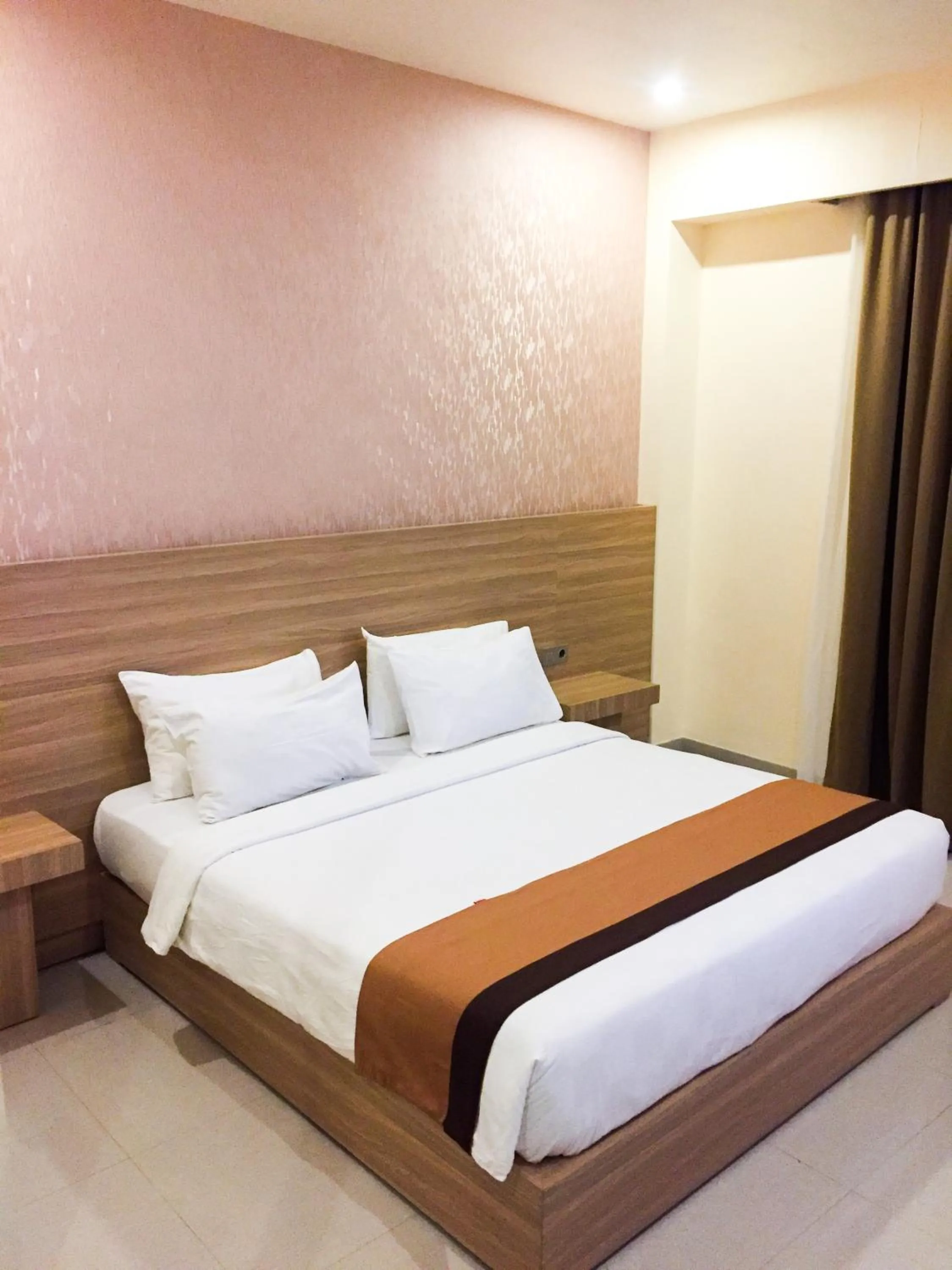 Bed in Padadita Beach Hotel