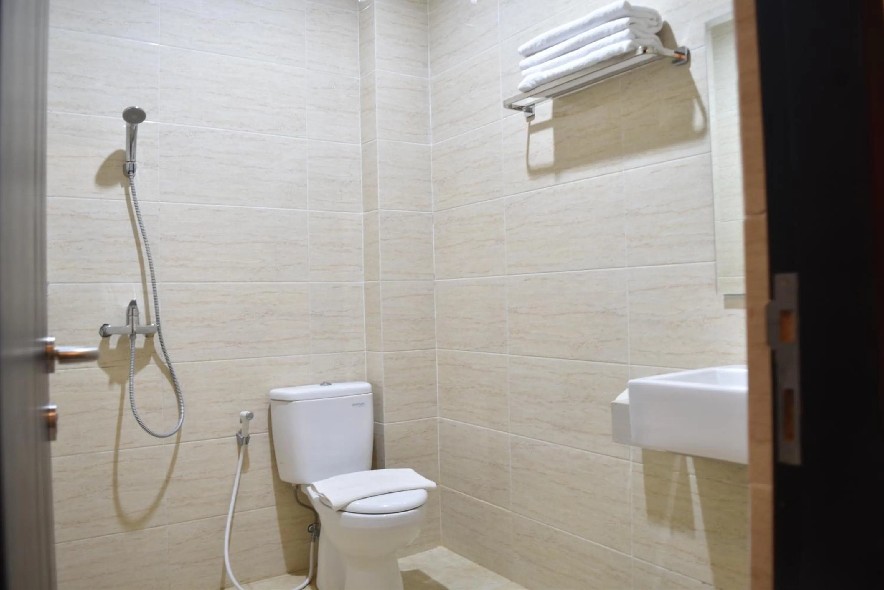 Shower in Padadita Beach Hotel