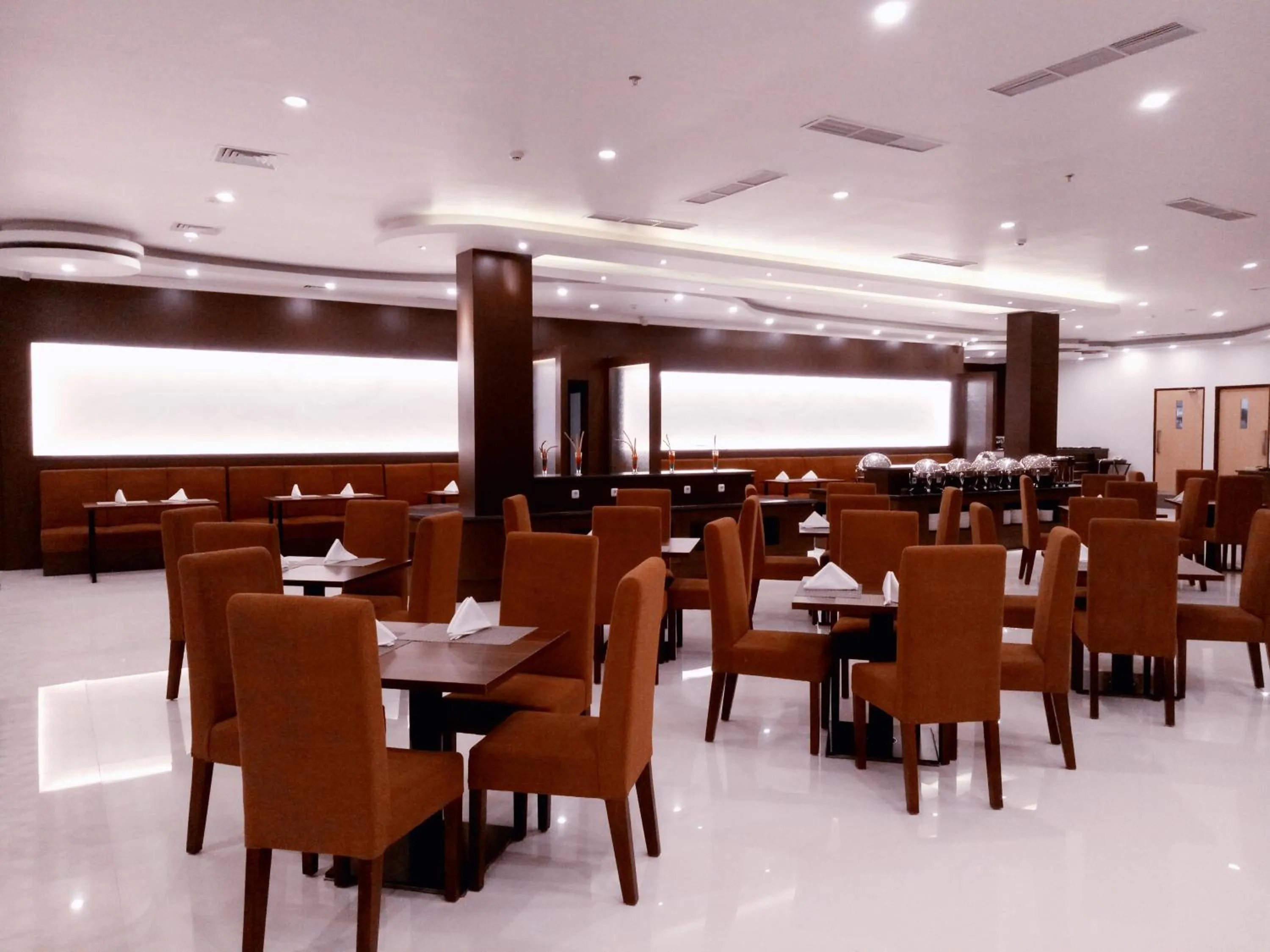 Restaurant/places to eat in Hotel Santika Luwuk - Sulawesi Tengah