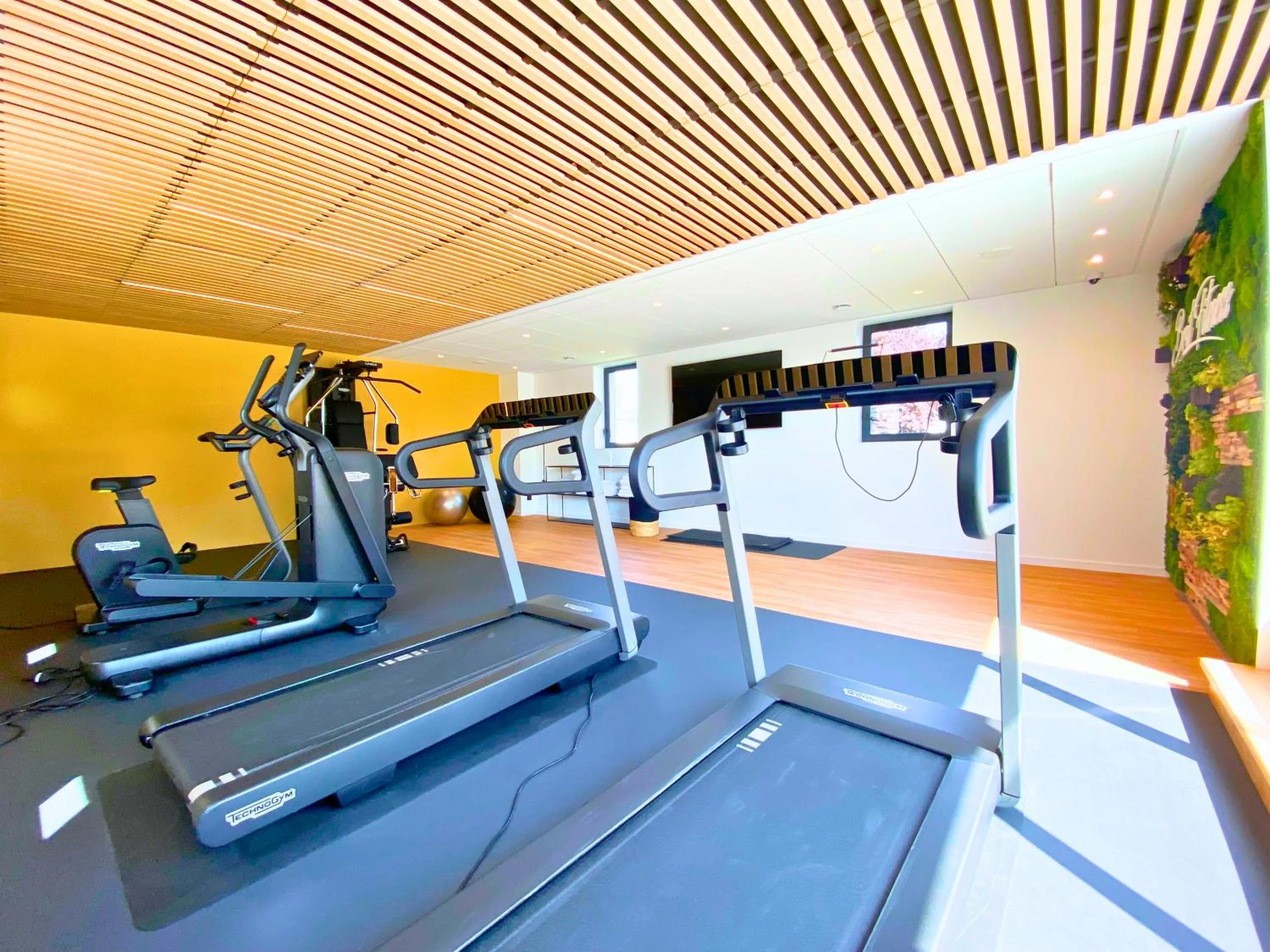 Fitness centre/facilities in Brit Hotel Piscine & Spa - Fougères