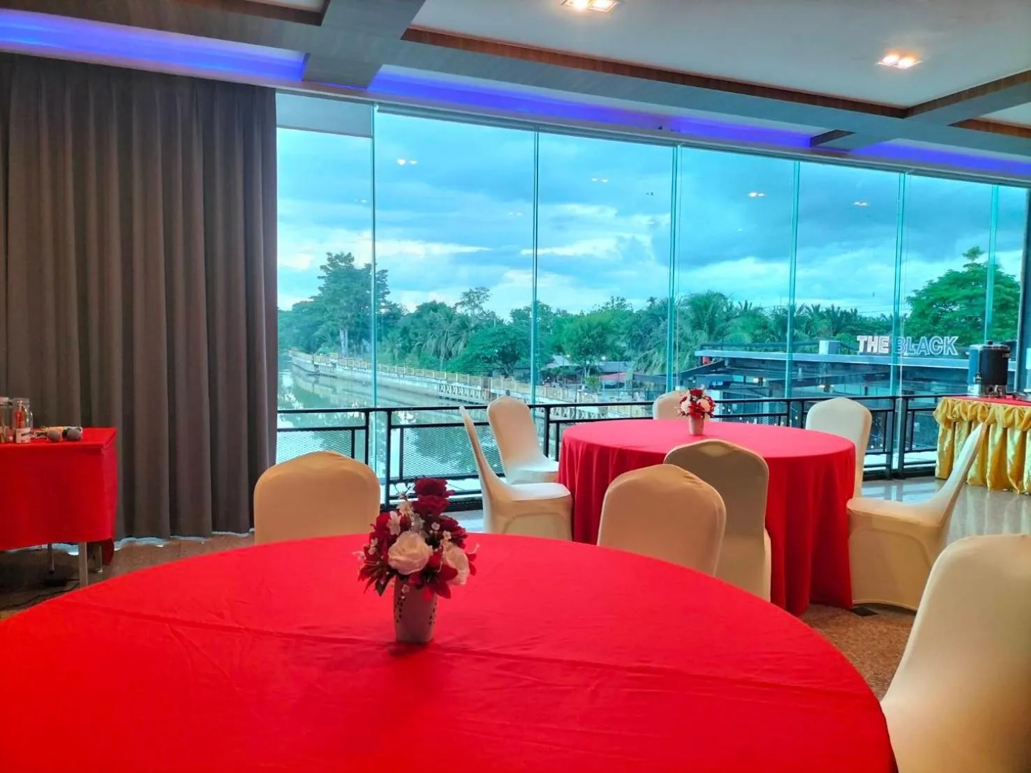 River Hotel Pattani