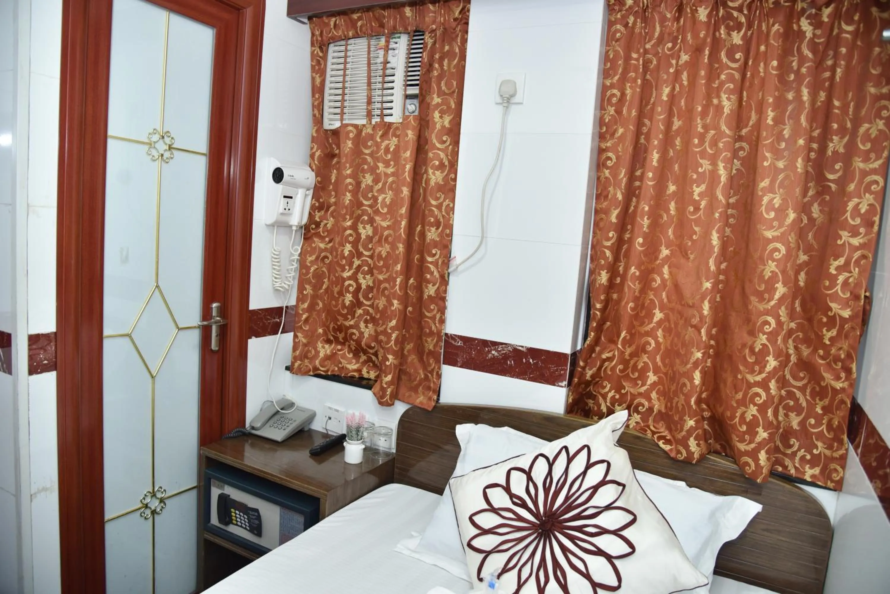 Bed in Traveller's Hostel