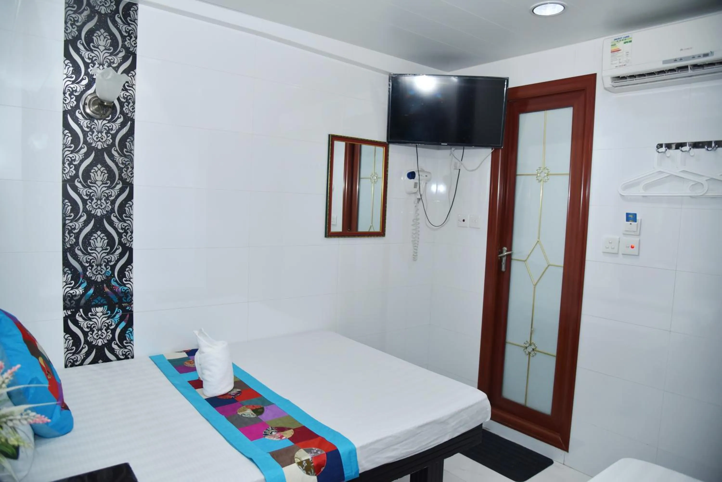 Bed in Traveller's Hostel