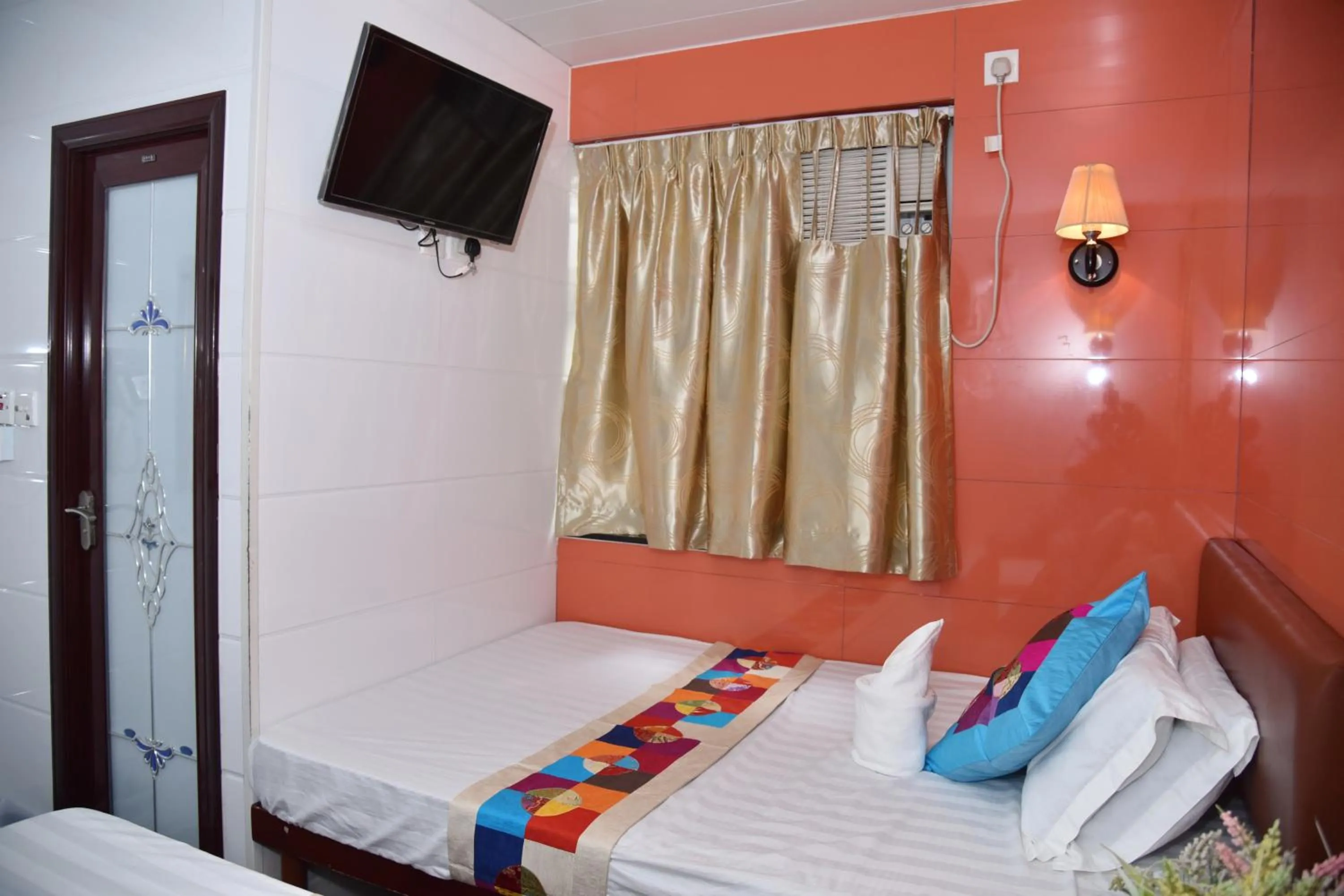 Bed in Traveller's Hostel