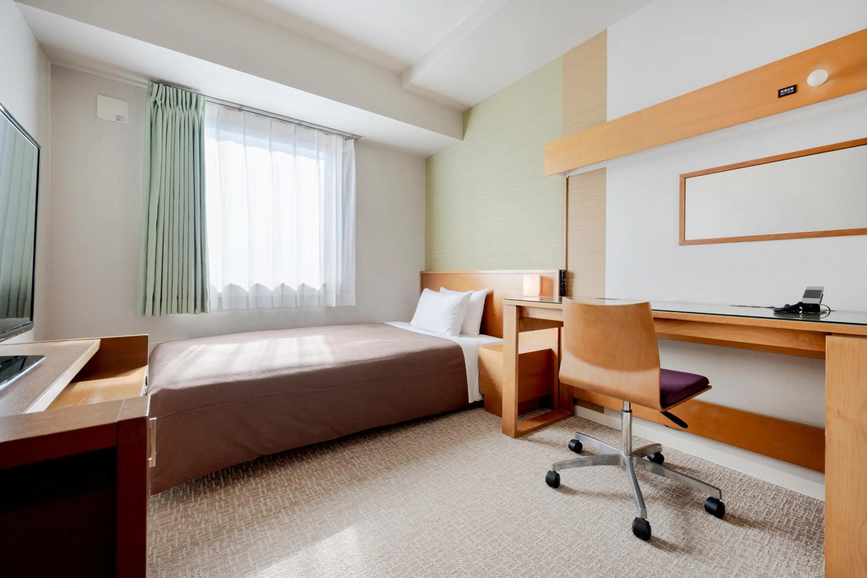 Photo of the whole room, Bed in Candeo Hotels Ueno Park