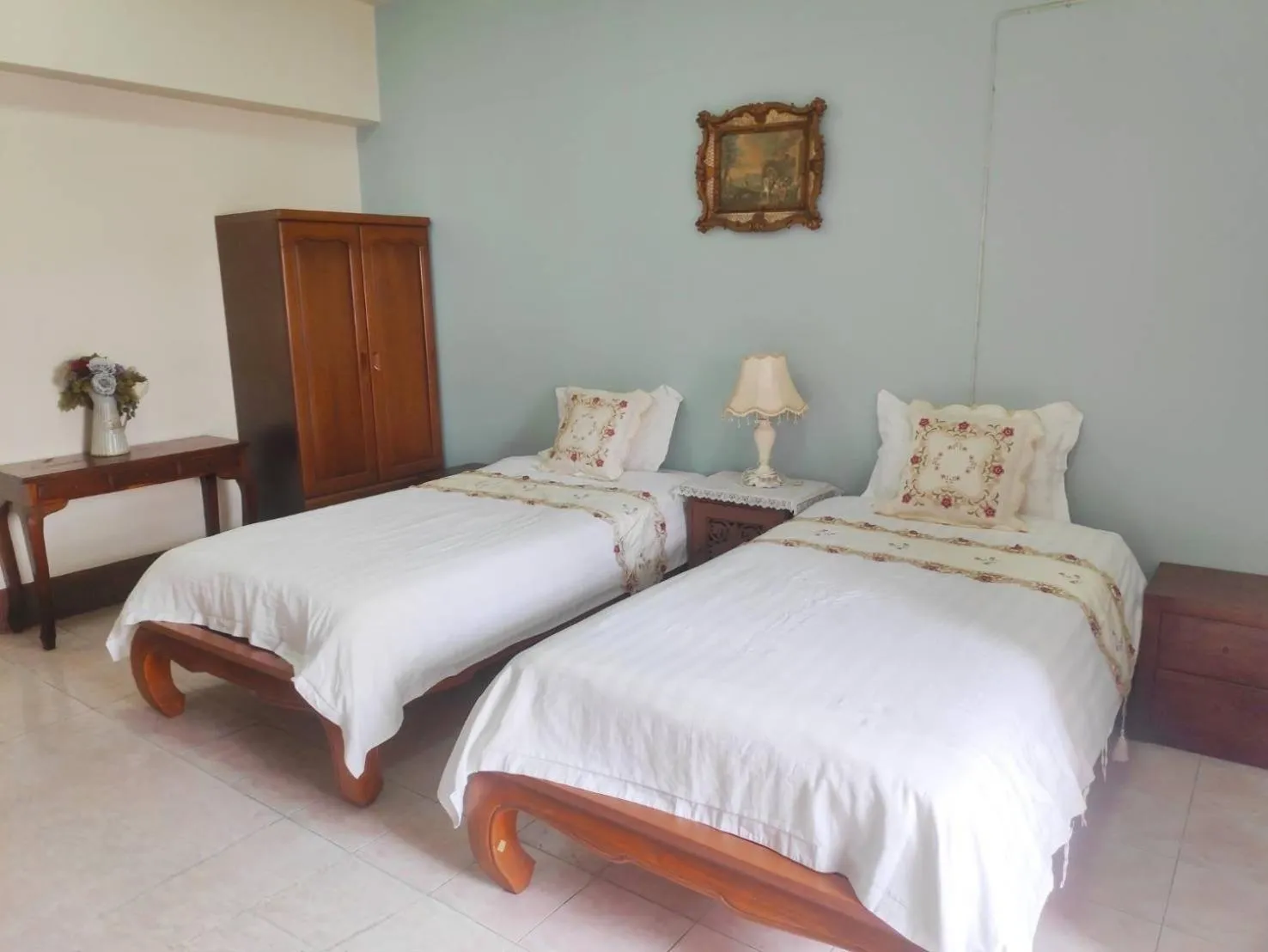 Bed in Chanathinat Place