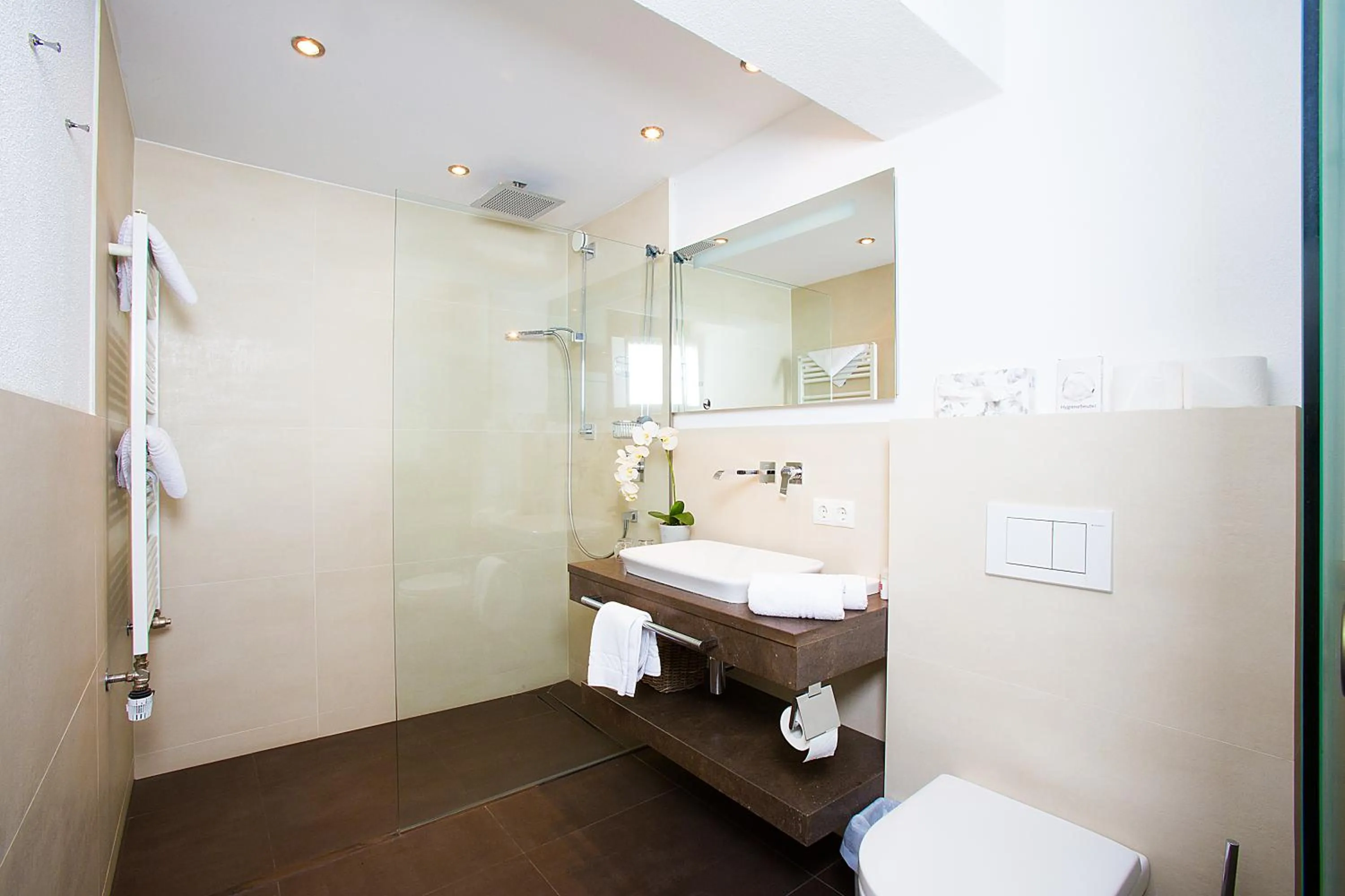 Bathroom in Hotel Hubertus