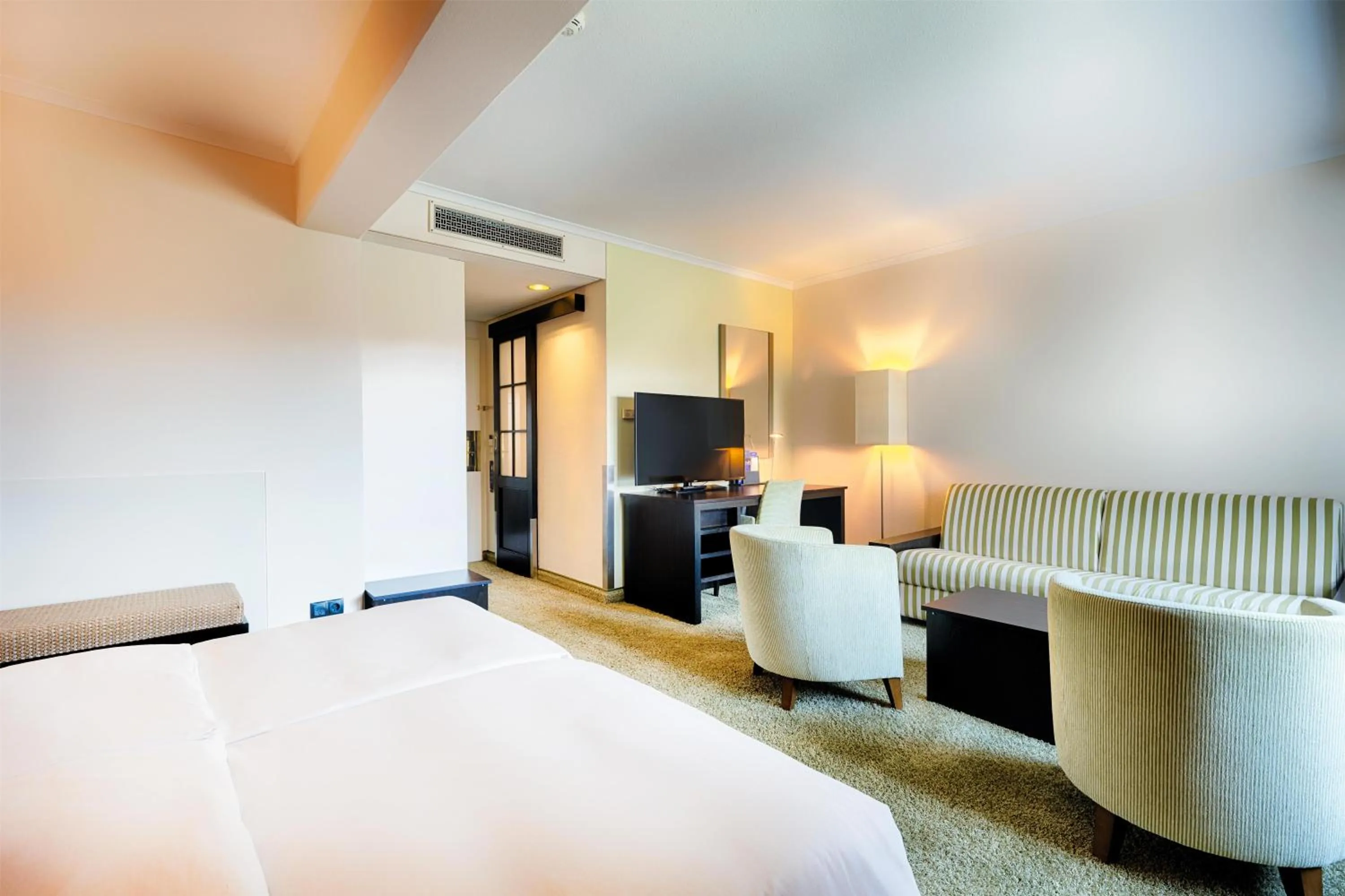 Bedroom, Bed in Radisson Blu Senator Hotel, Lübeck