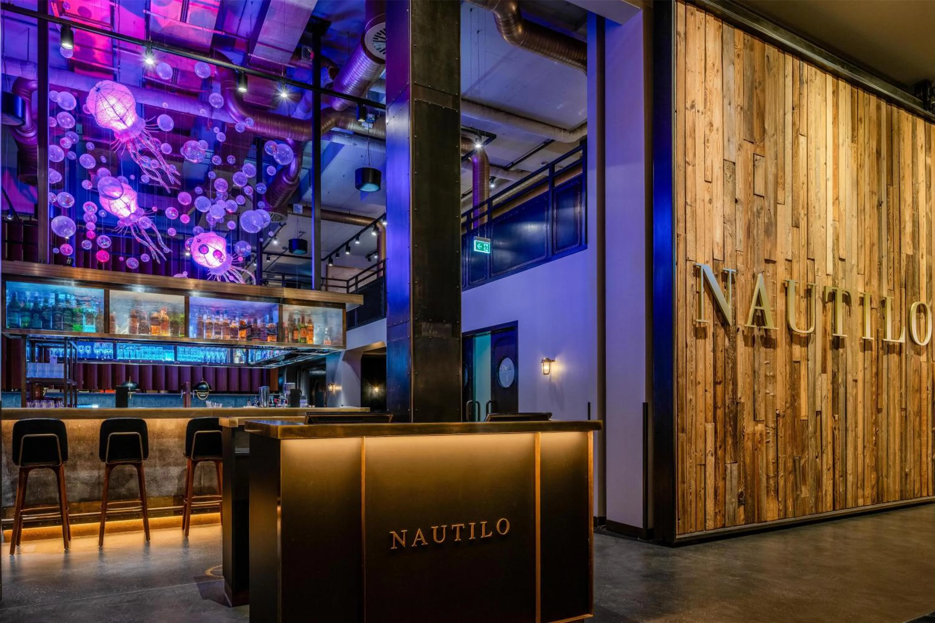 Lounge or bar in Radisson Blu Senator Hotel, Lübeck