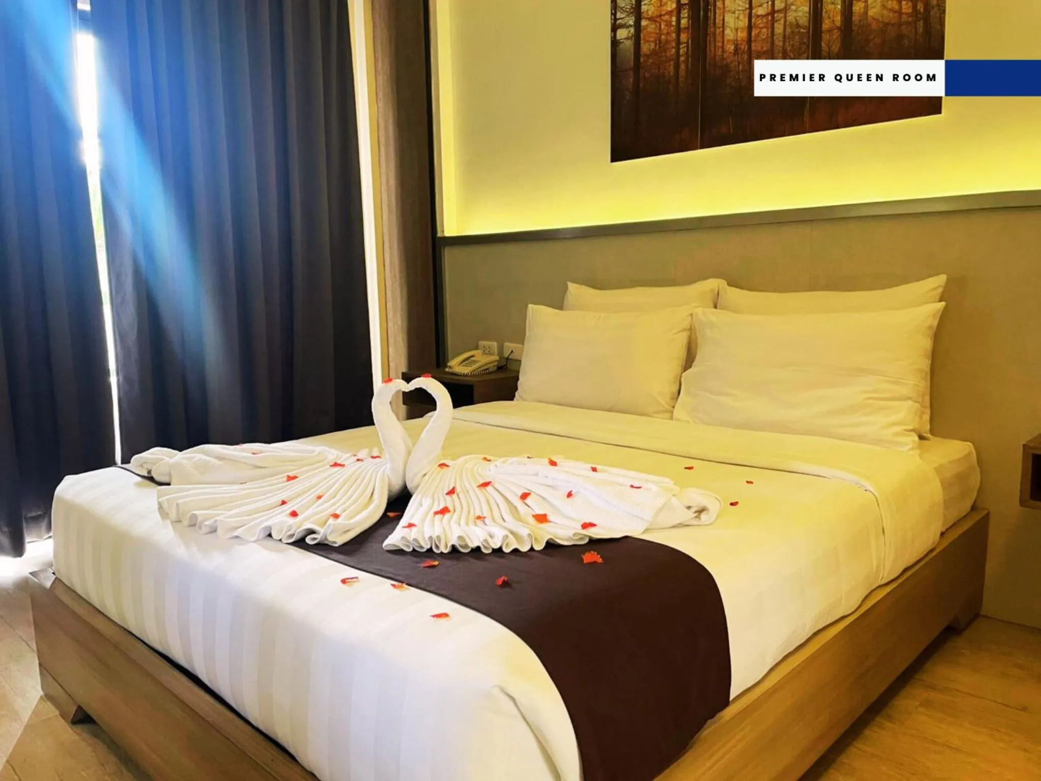 Bed in Aquamira Hotel & Resort