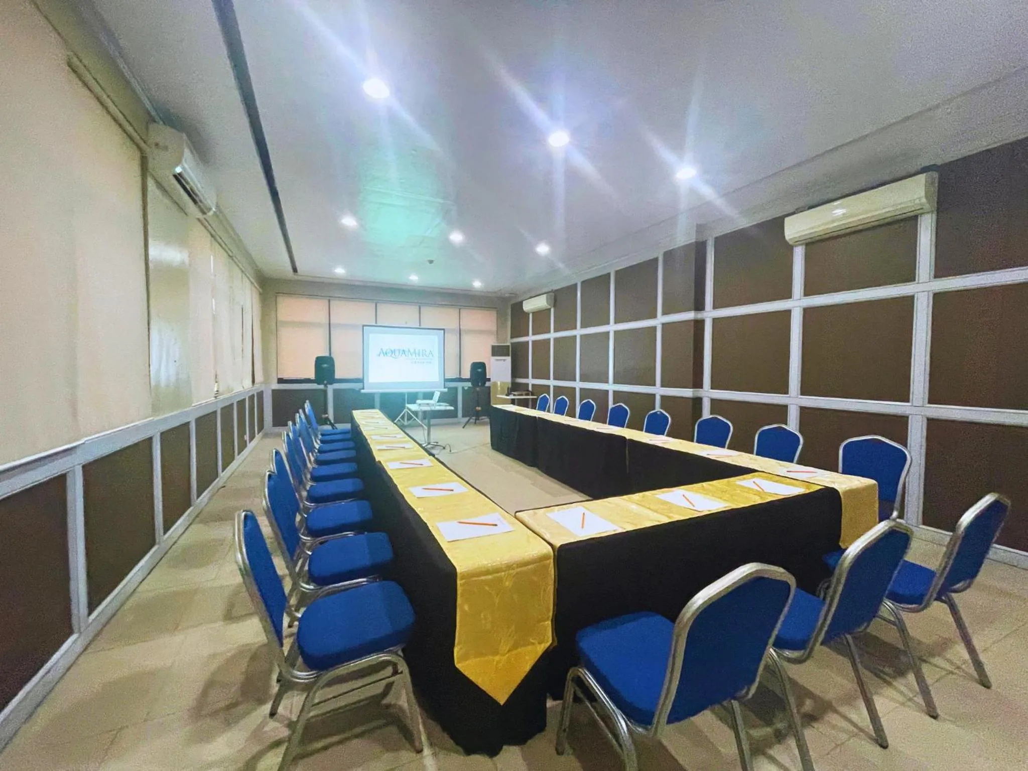 Meeting/conference room in Aquamira Hotel & Resort