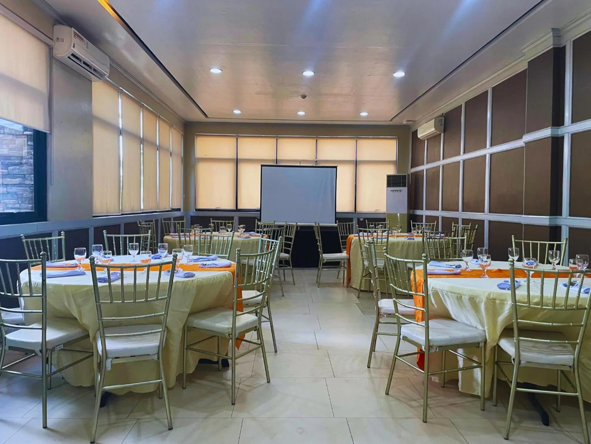 Meeting/conference room in Aquamira Hotel & Resort