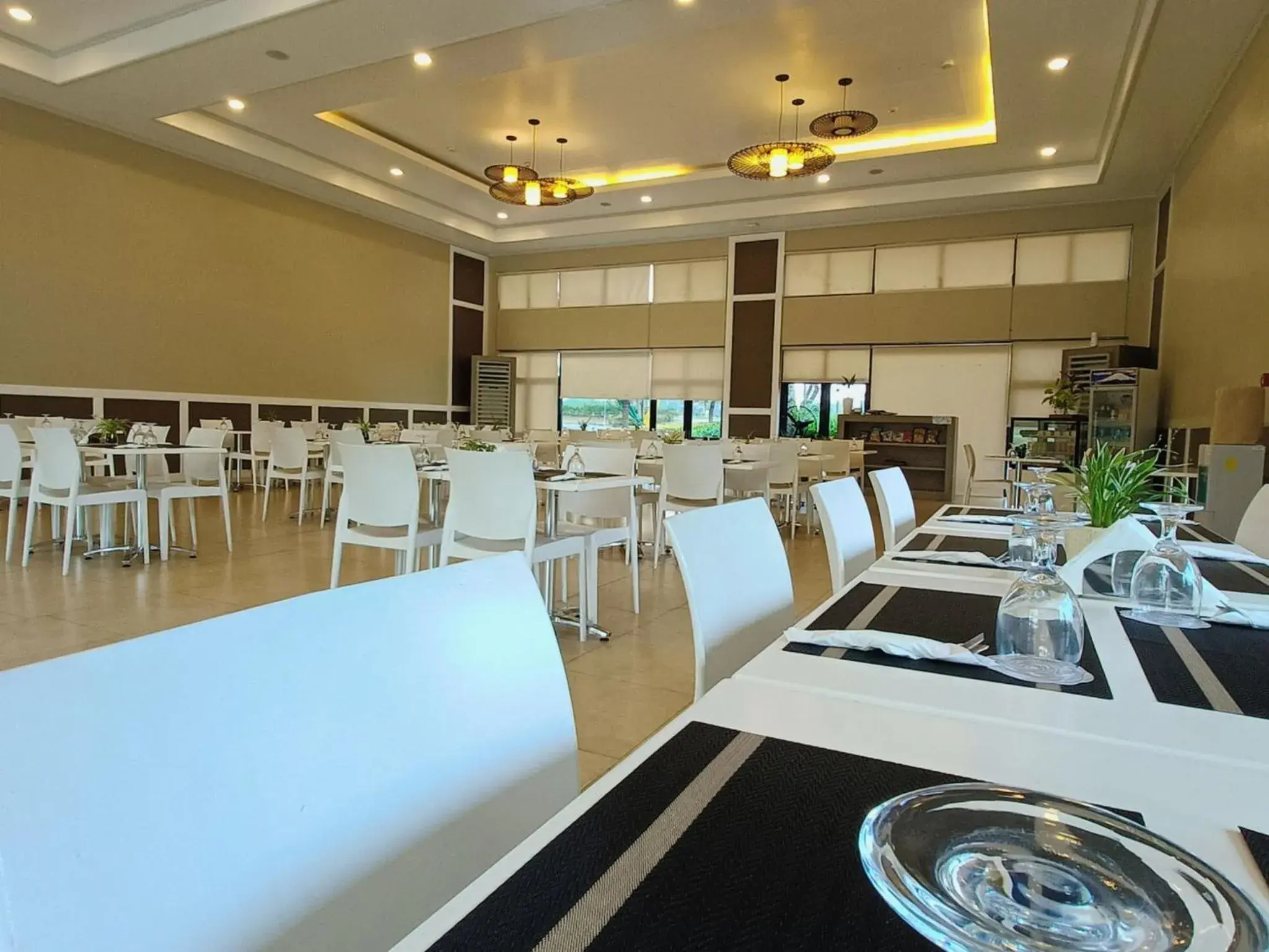 Restaurant/places to eat in Aquamira Hotel & Resort Restaurant/places to eat in Aquamira Hotel & Resort