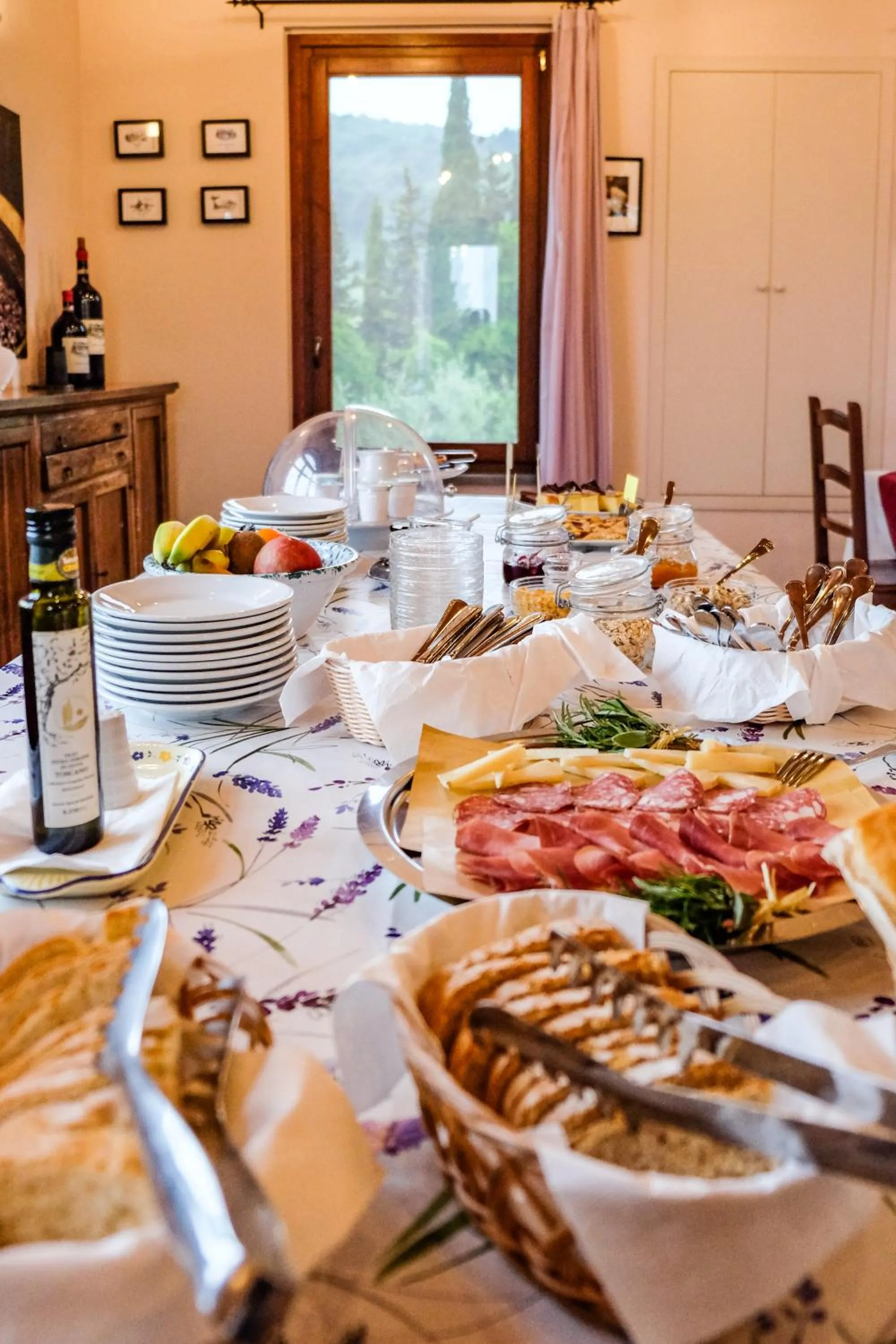 Buffet breakfast in Agriturismo biologico Bulichella
