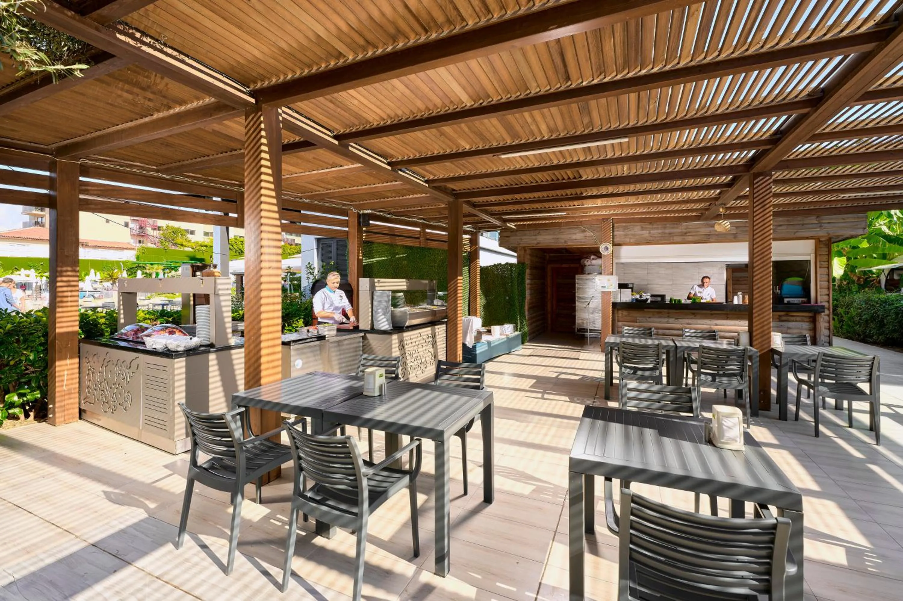 Restaurant/places to eat in Seaden Valentine Resort & Spa