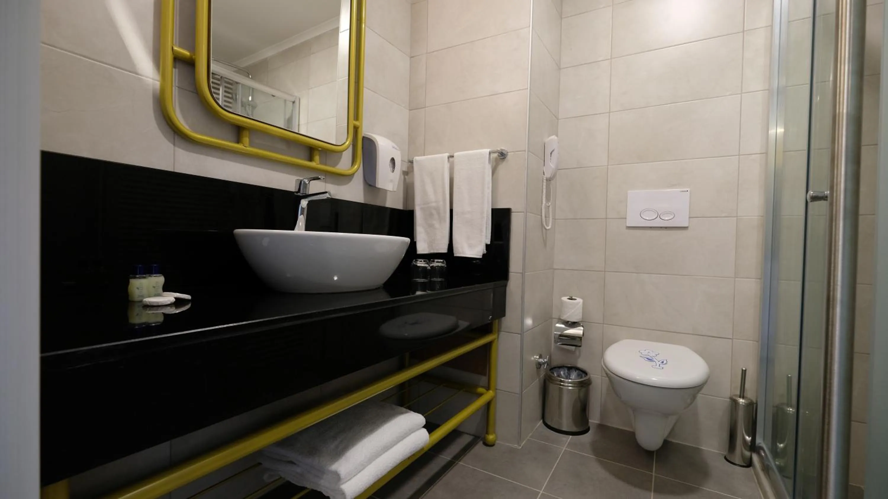 Shower in Seaden Valentine Resort & Spa