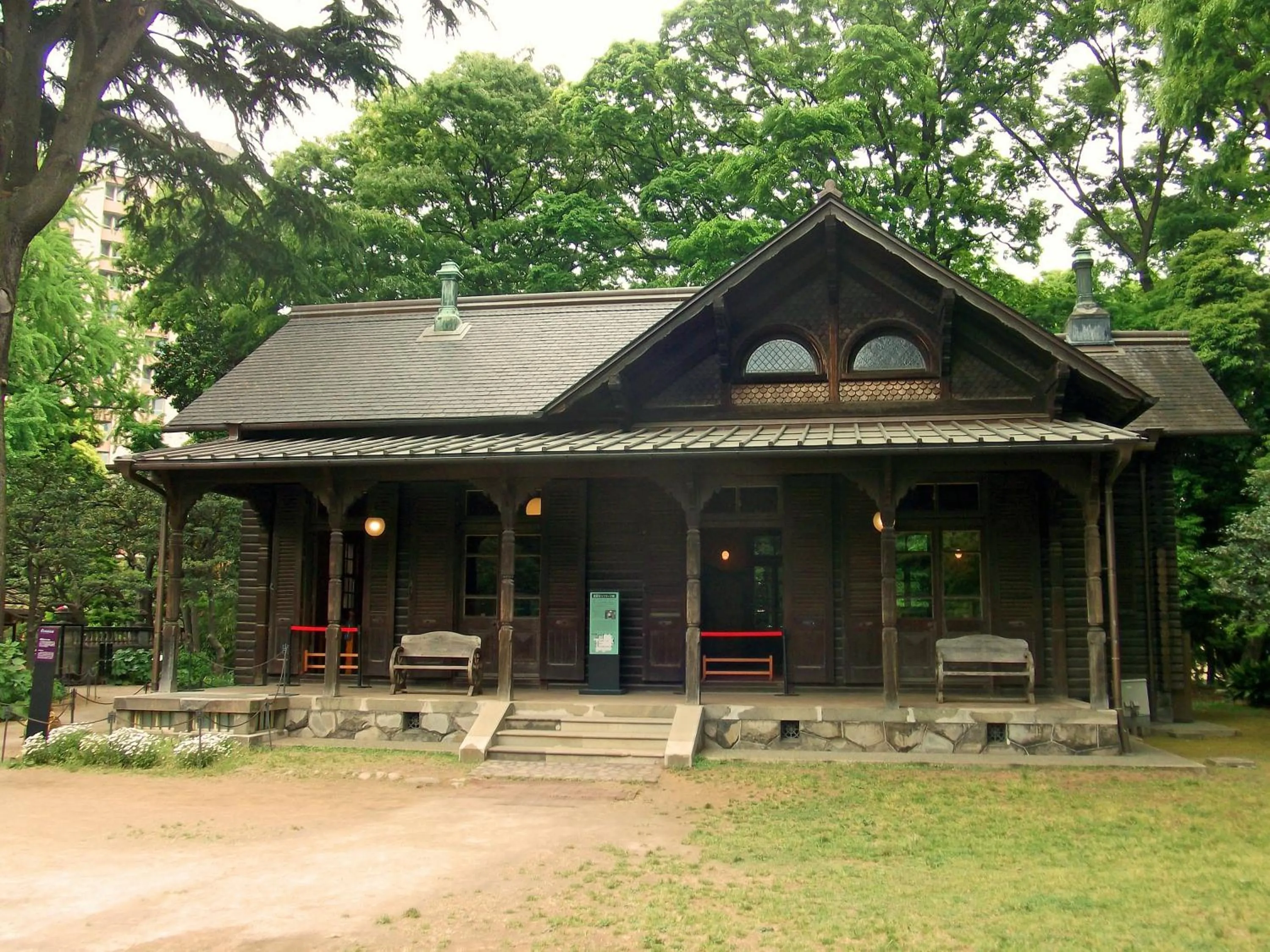 Nearby landmark in Hotel Wing International Select Ueno Okachimachi