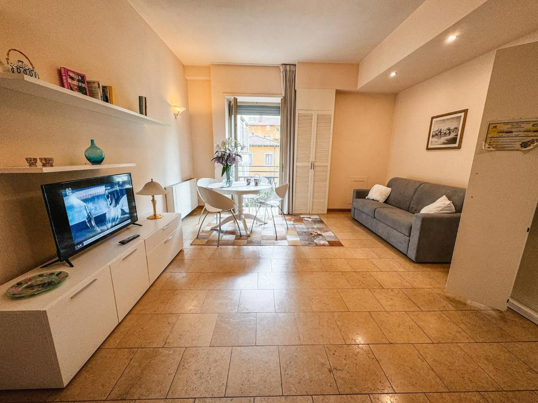 Communal lounge/ TV room in Casa Paolina