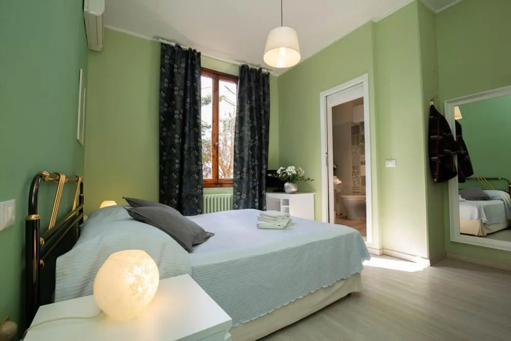 Bed in Albergo Alassio