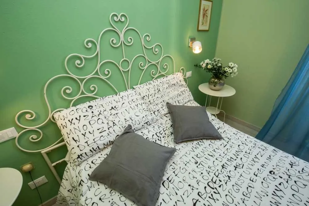 Bed in Albergo Alassio