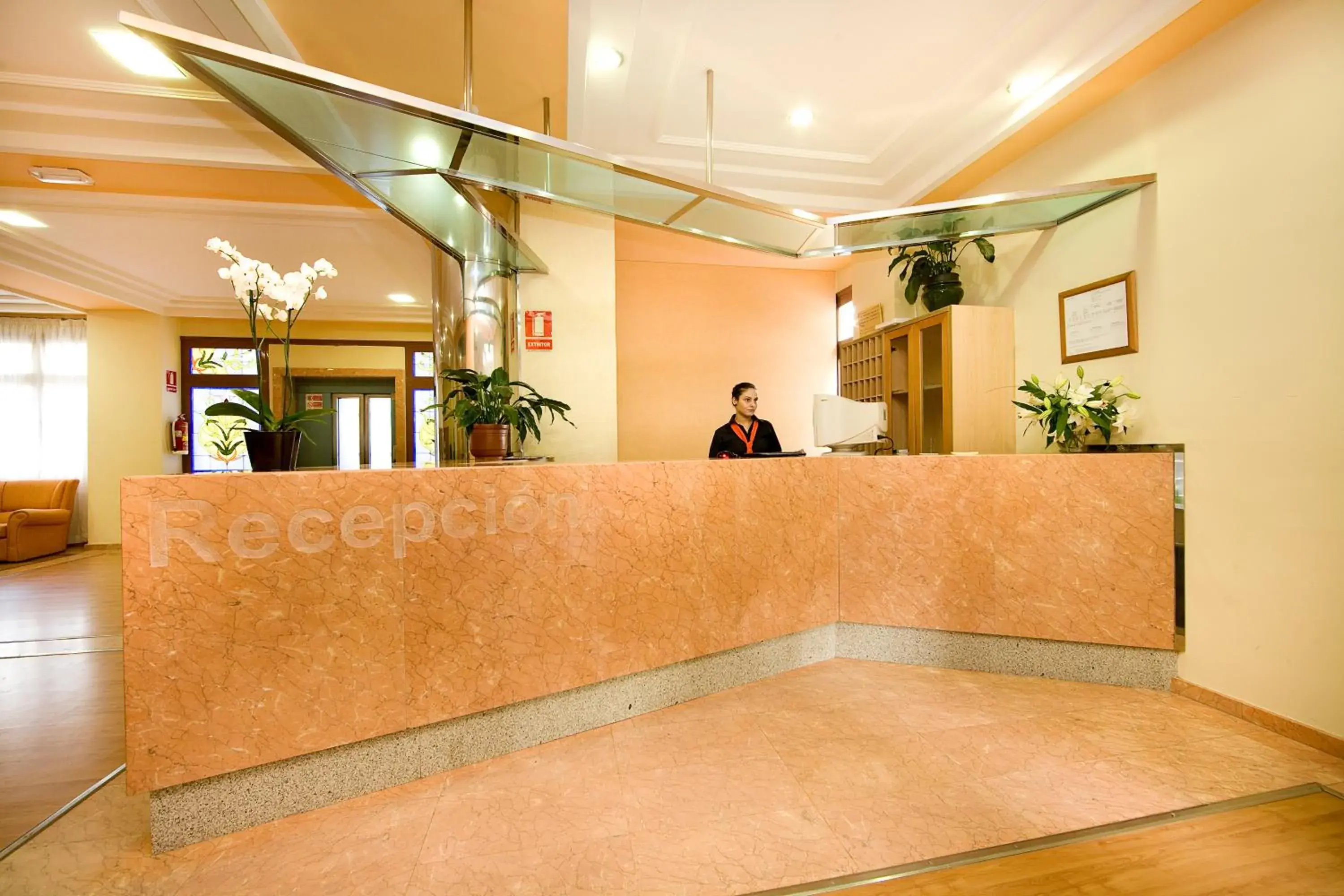 Lobby or reception in Hotel Monarque Cendrillón Lobby or reception in Hotel Monarque Cendrillón