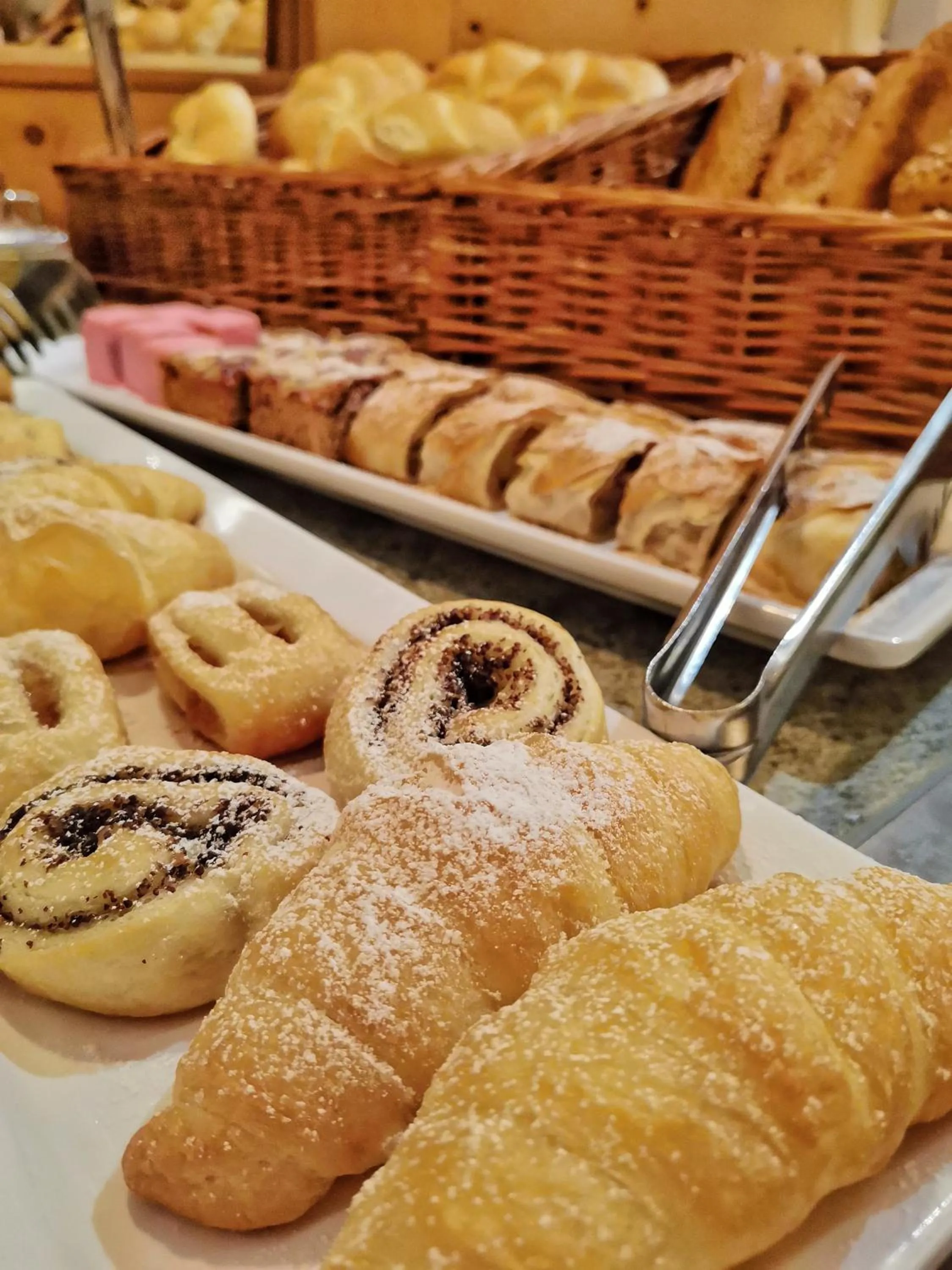 Breakfast in Hotel Alpina