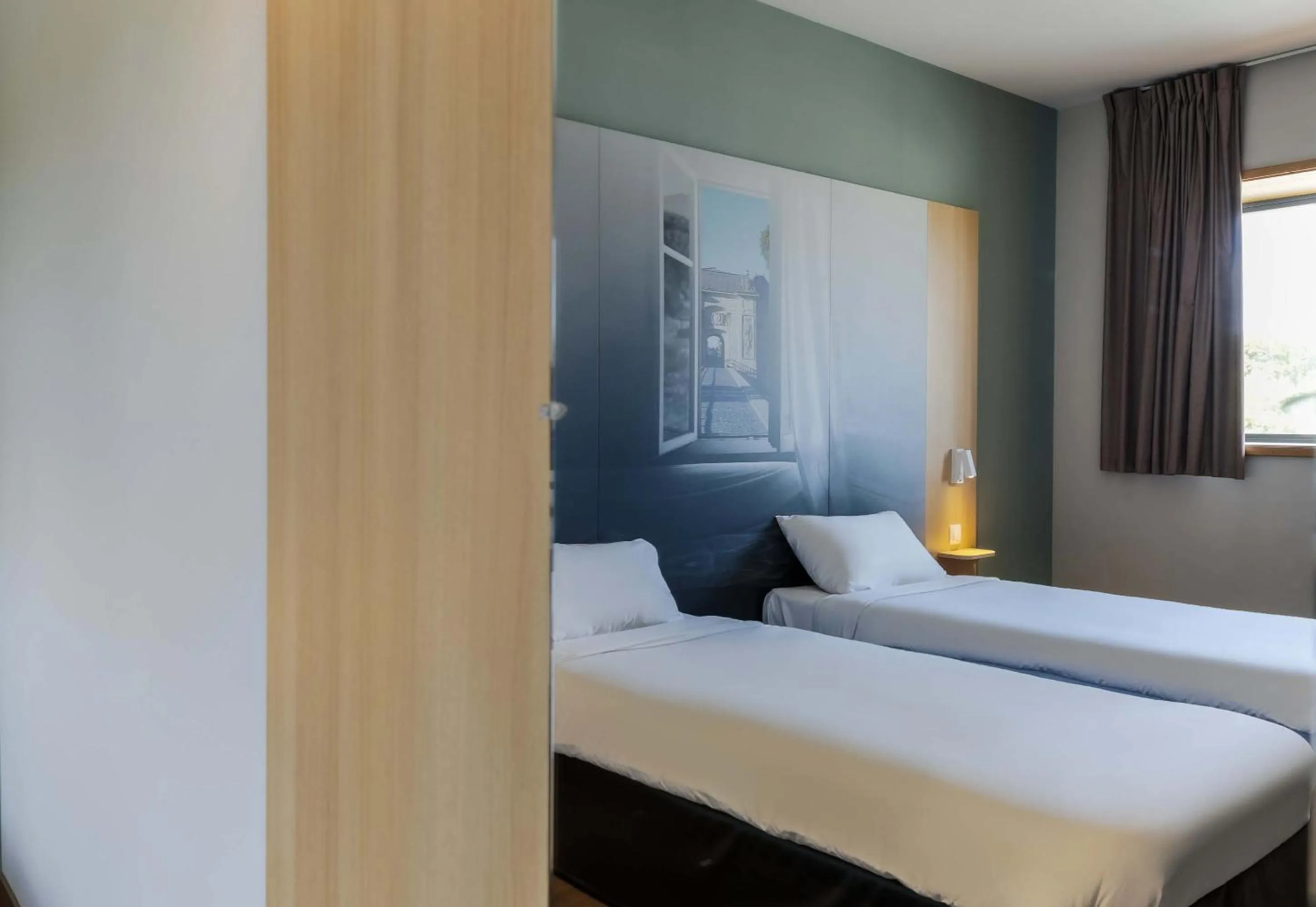 Bedroom, Bed in B&B HOTEL Longwy Porte du Luxembourg