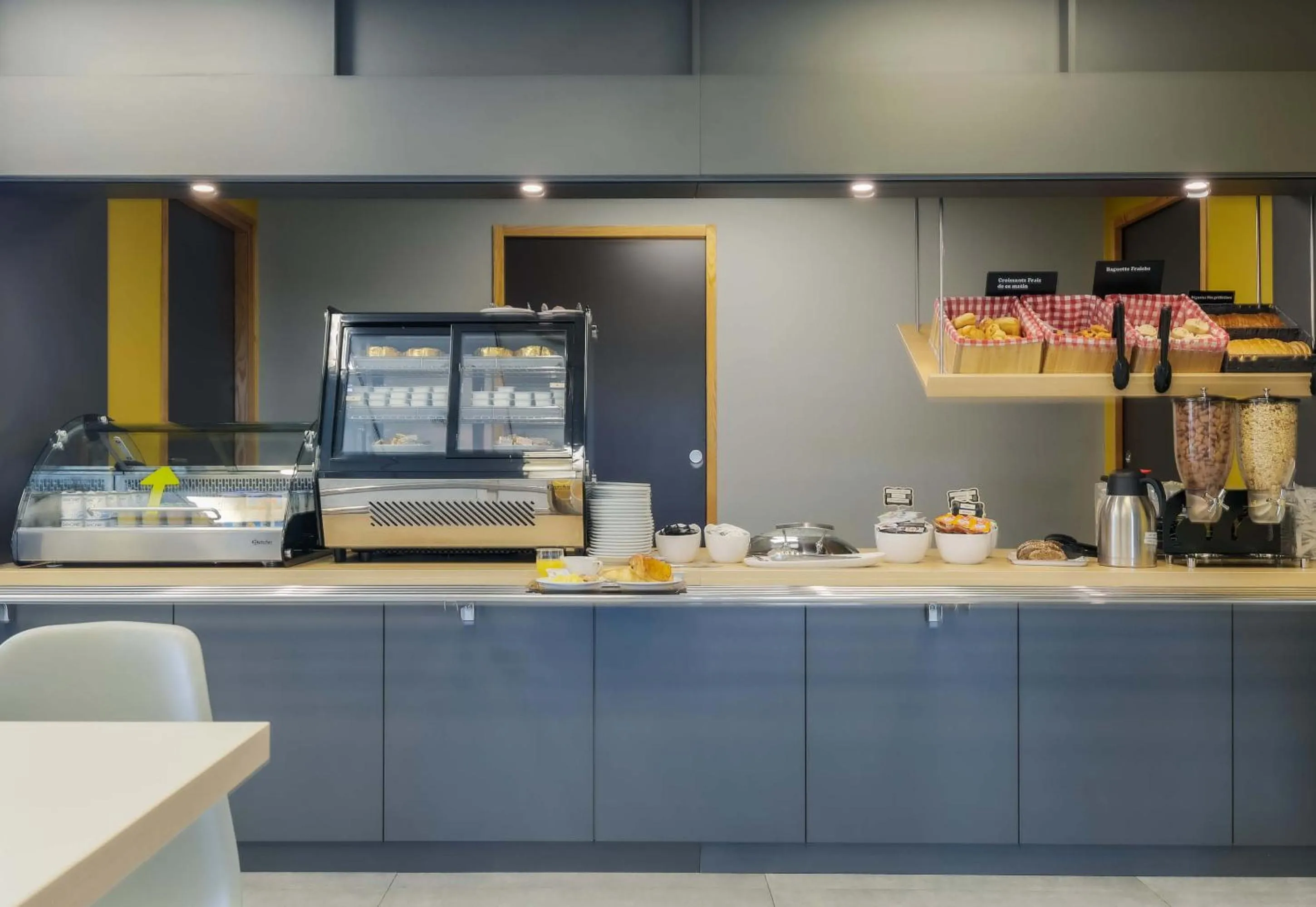 Breakfast in B&B HOTEL Longwy Porte du Luxembourg