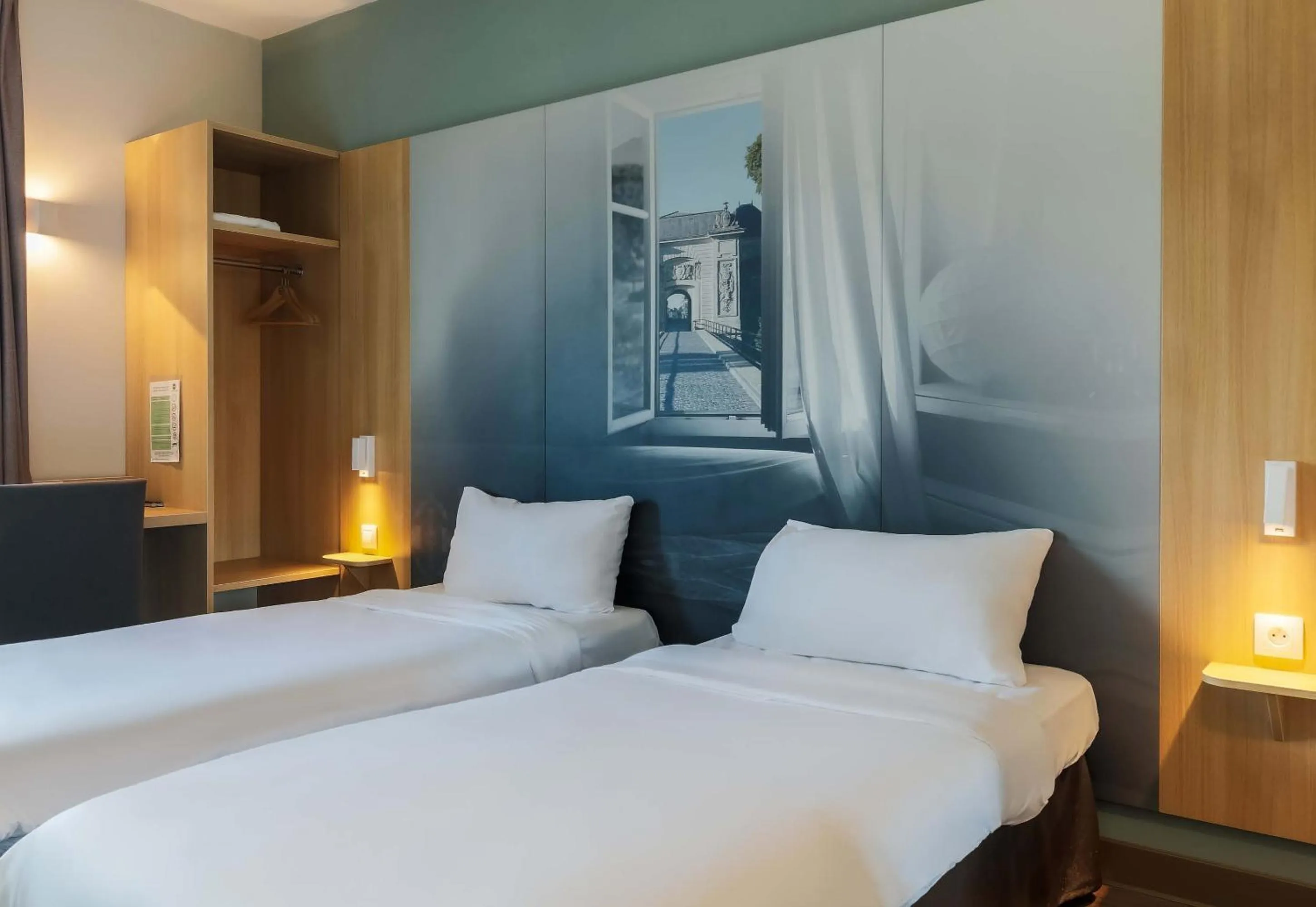 Bedroom, Bed in B&B HOTEL Longwy Porte du Luxembourg