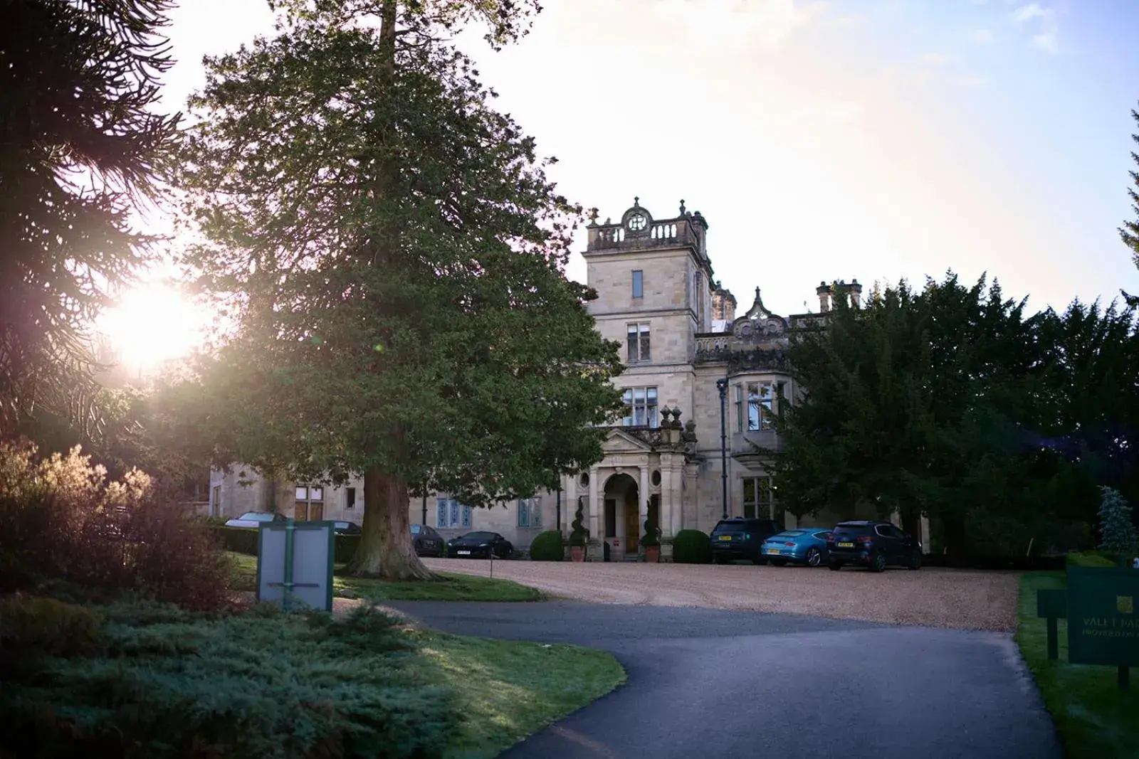 Palé Hall Palé Hall