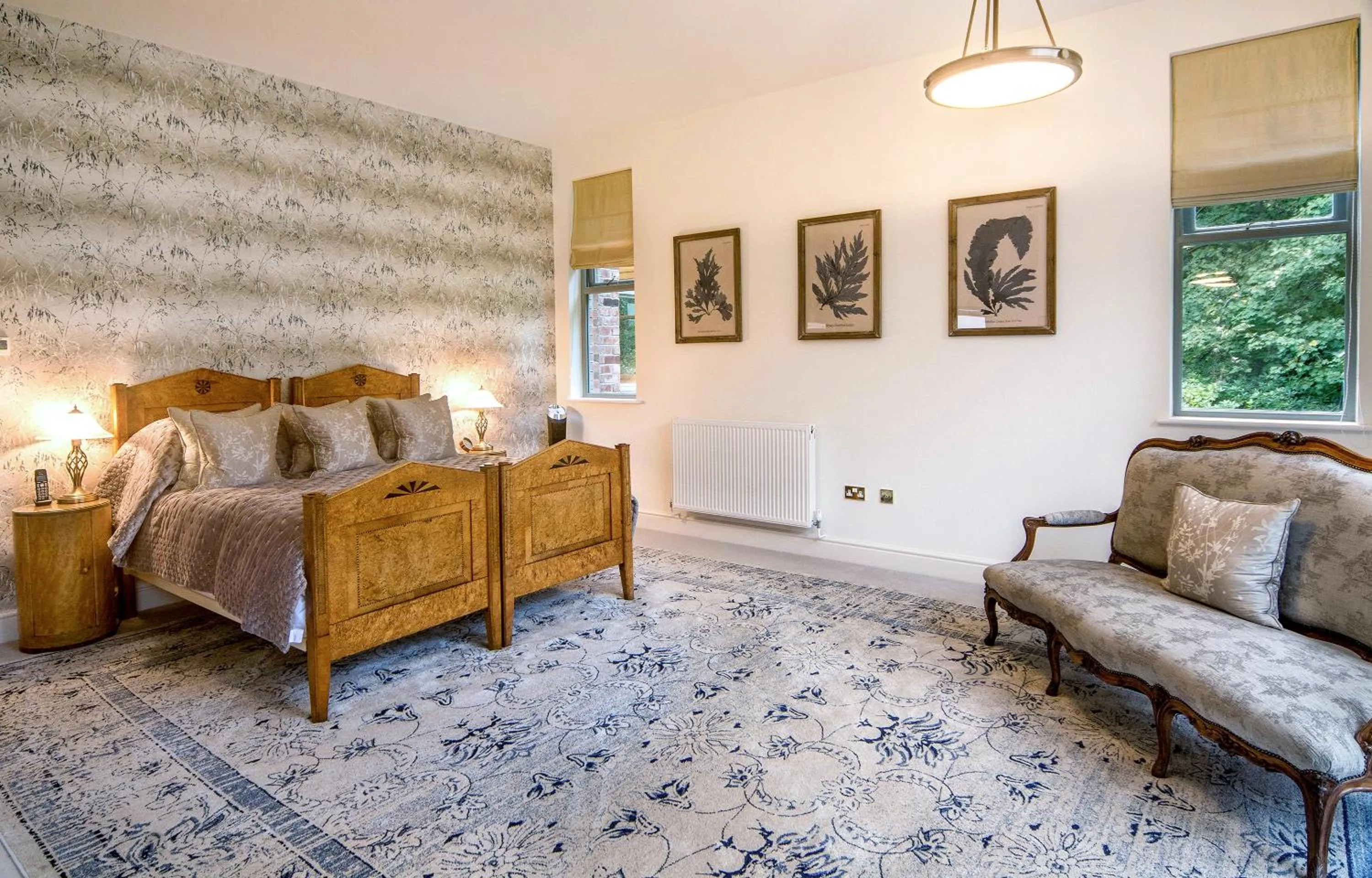 Bedroom, Bed in Palé Hall