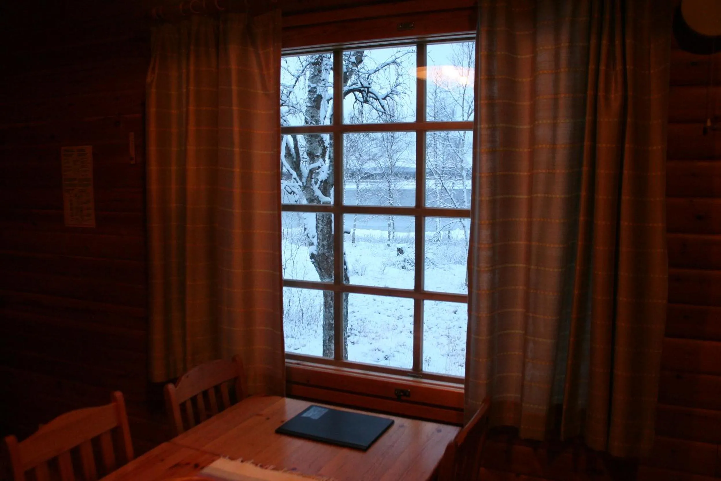 Lake view, Bed in Youth Center Vasatokka